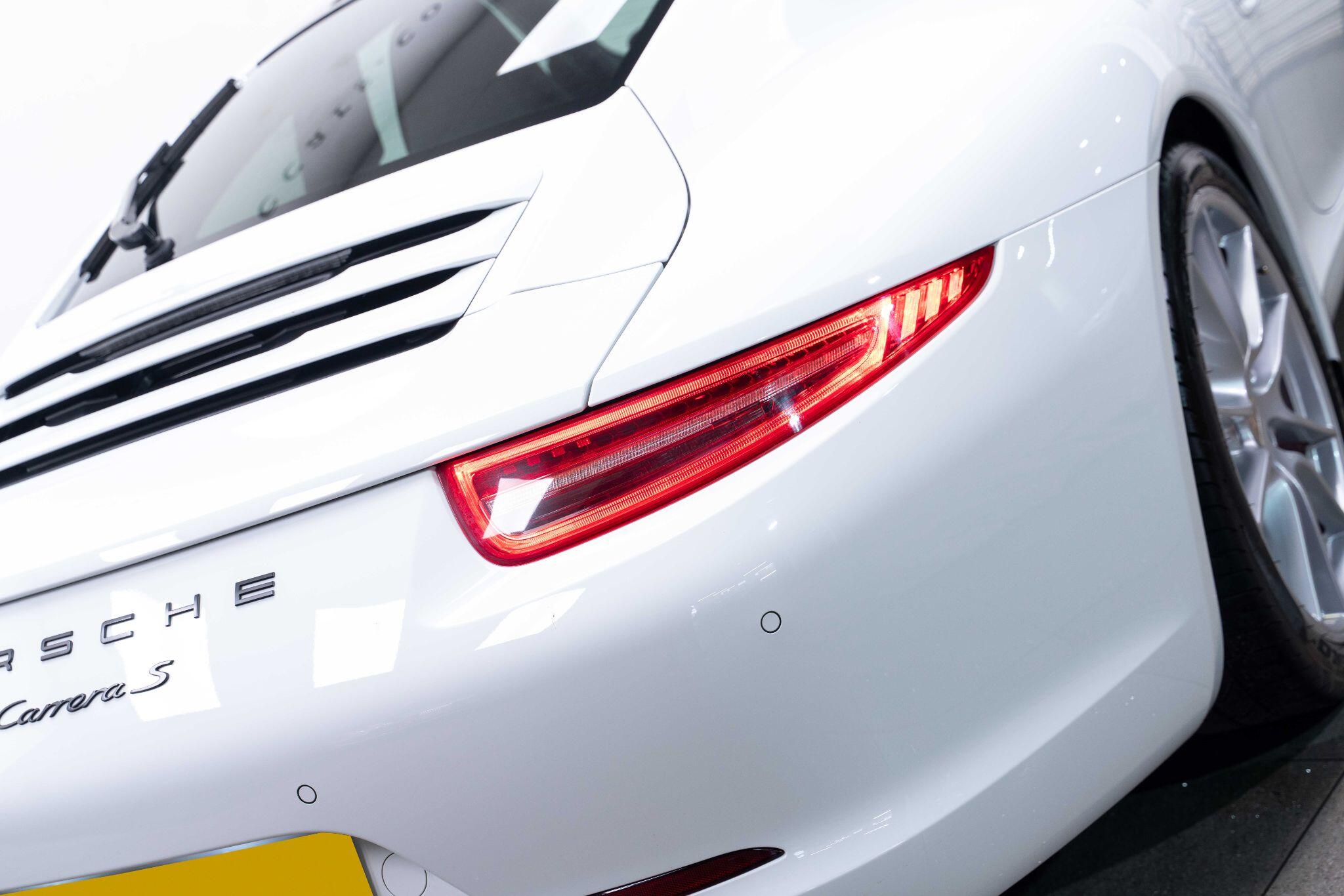 Porsche 911 3.8 991 Carrera S Coupe 2dr Petrol PDK Euro 6 (s/s) (400 ps) 2dr Automatic 2025