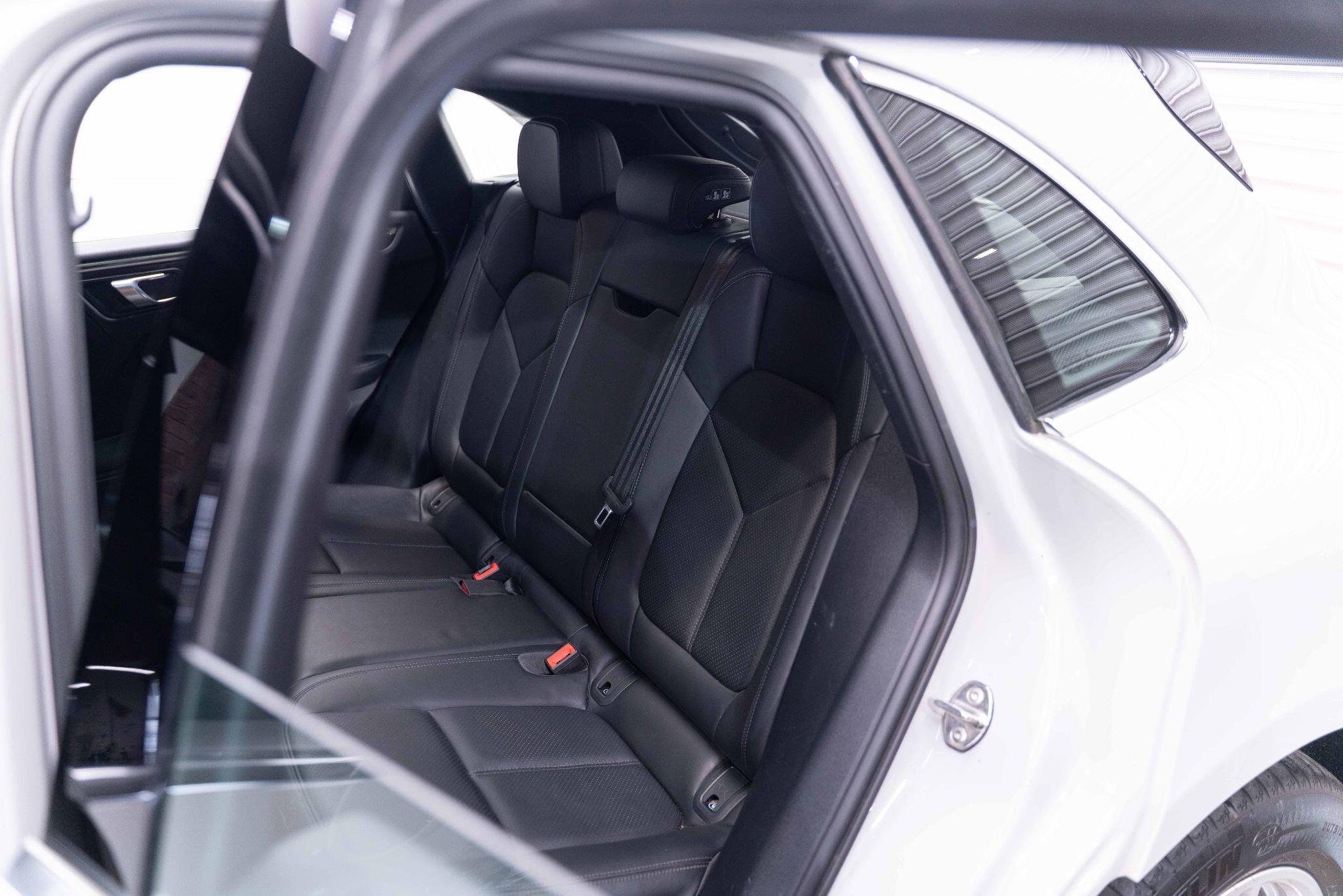 Porsche Macan 3.0T V6 S PDK 4WD Euro 6 (s/s) 5dr 5dr Automatic 2026