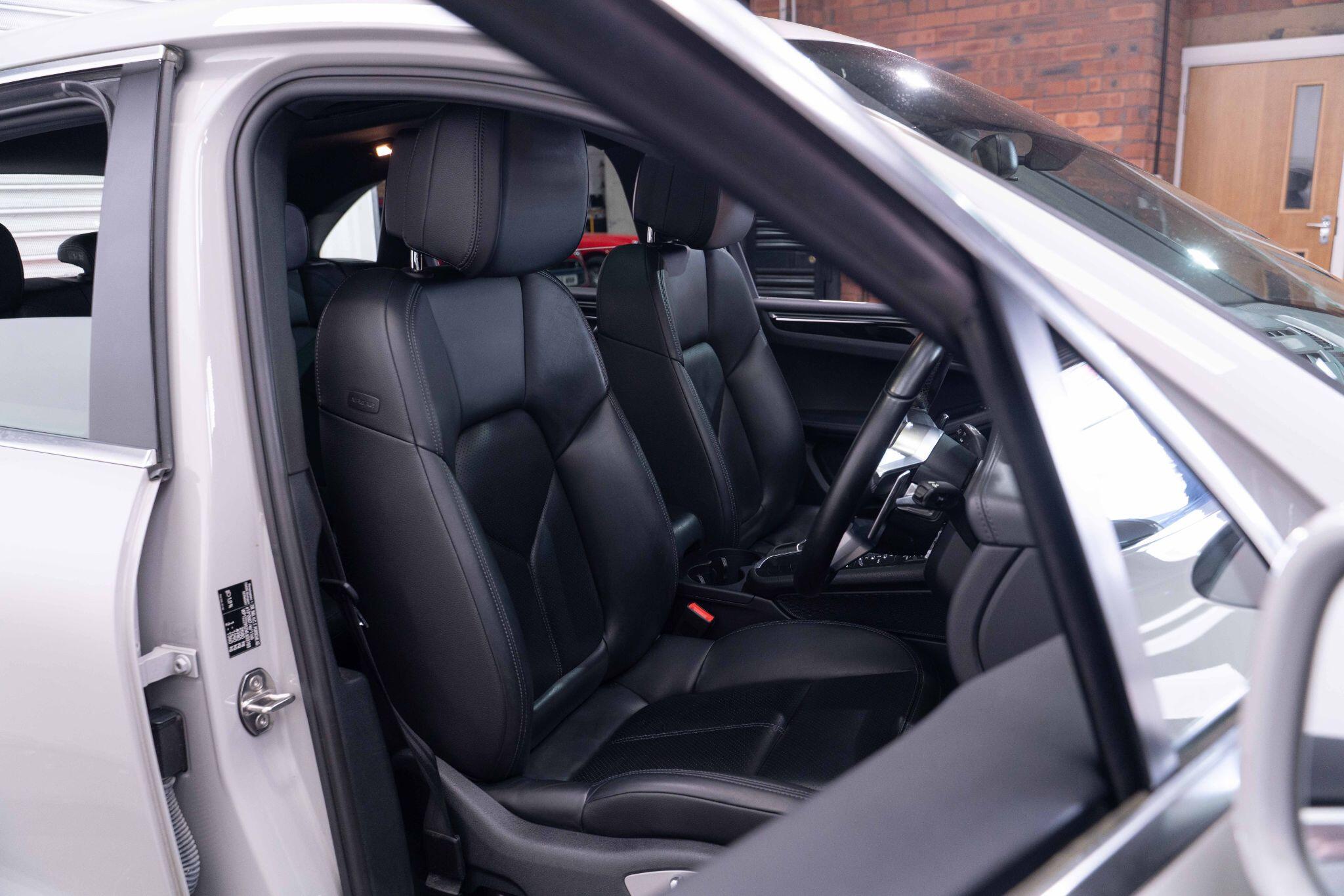 Porsche Macan 3.0T V6 S PDK 4WD Euro 6 (s/s) 5dr 5dr Automatic 2026