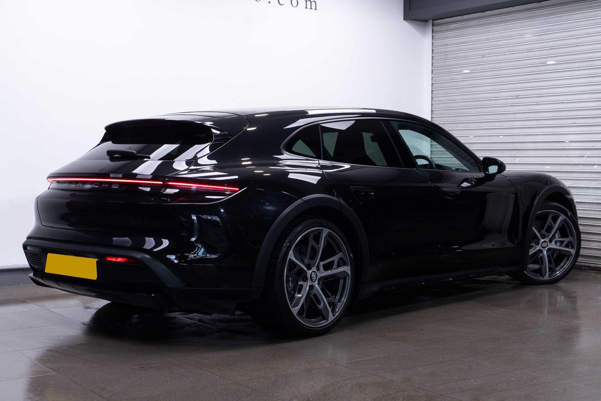 2021 Porsche Taycan Performance Plus 93.4kWh 4 Cross Turismo Auto 4WD 5dr, exterior view 2