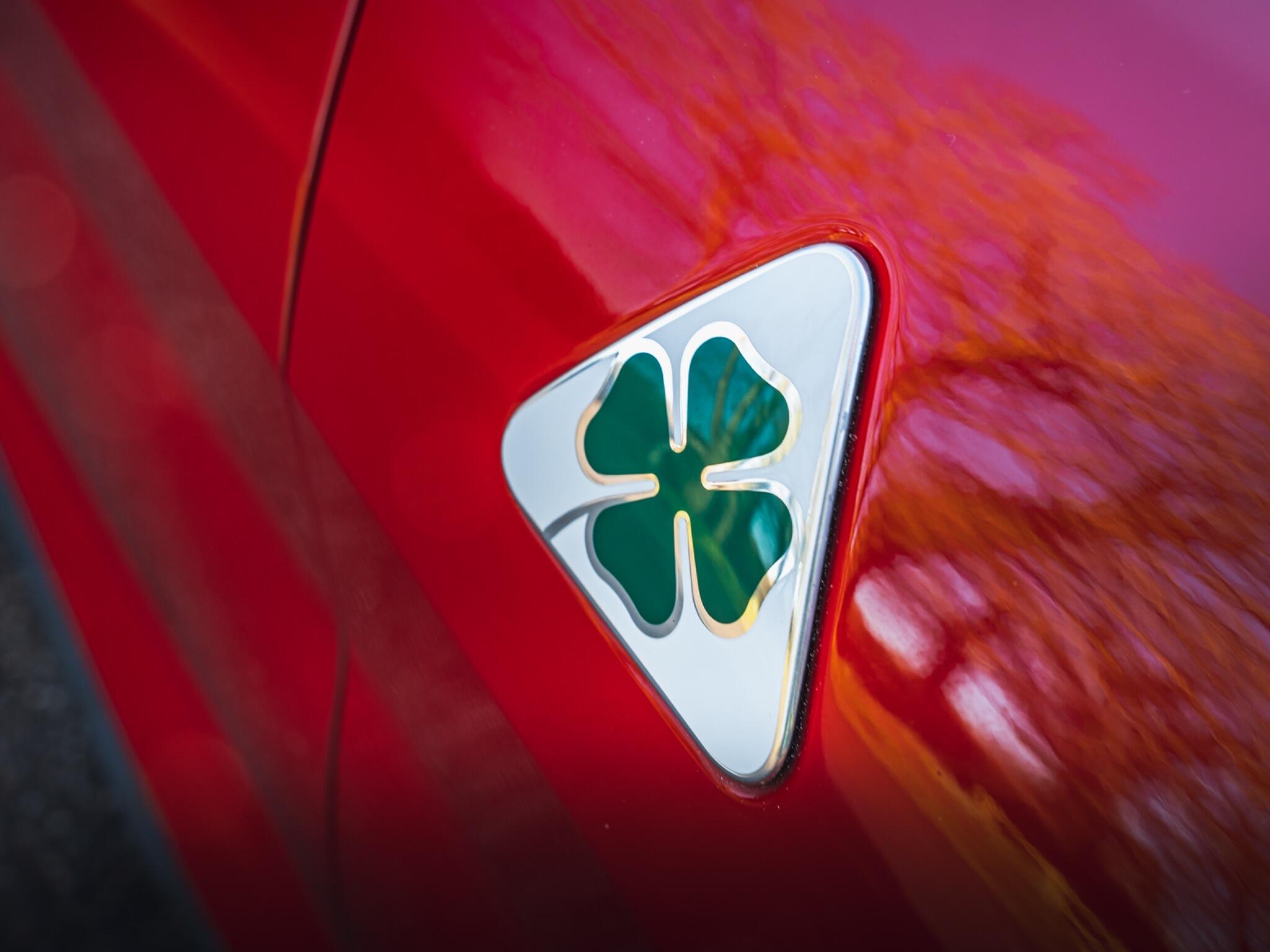 Alfa Romeo Giulia 2.9 V6 Bi-Turbo Quadrifoglio Auto Euro 6 (s/s) 4dr 4dr Automatic 2026