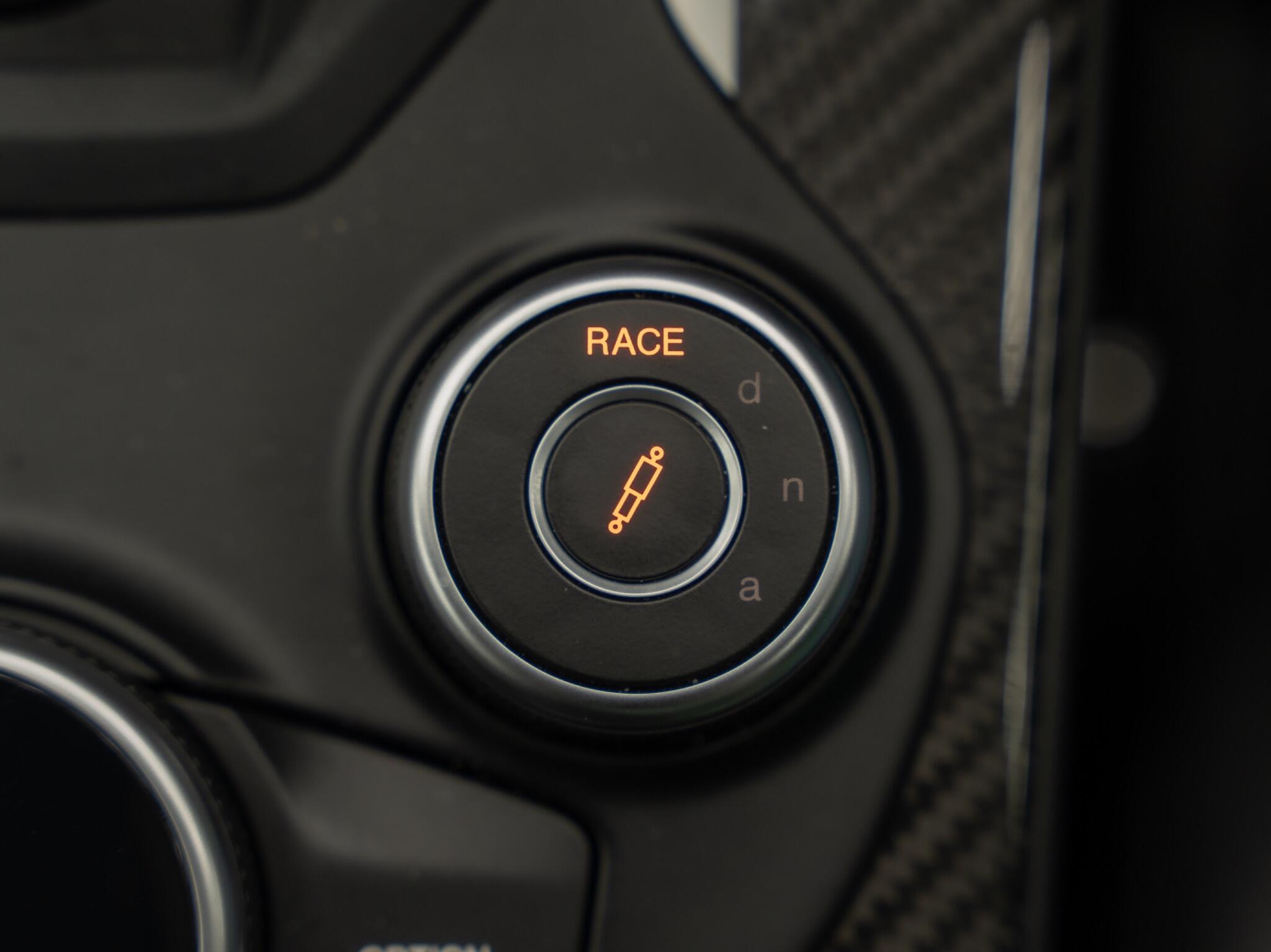 Alfa Romeo Giulia 2.9 V6 Bi-Turbo Quadrifoglio Auto Euro 6 (s/s) 4dr 4dr Automatic 2026