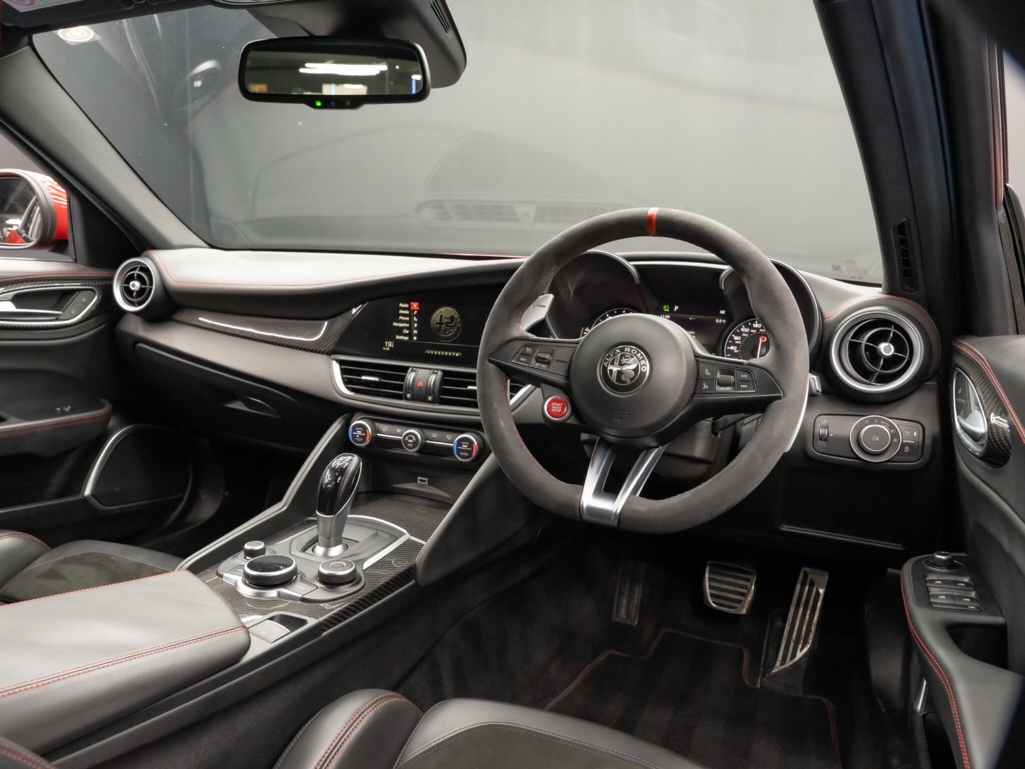 Alfa Romeo Giulia 2.9 V6 Bi-Turbo Quadrifoglio Auto Euro 6 (s/s) 4dr 4dr Automatic 2026