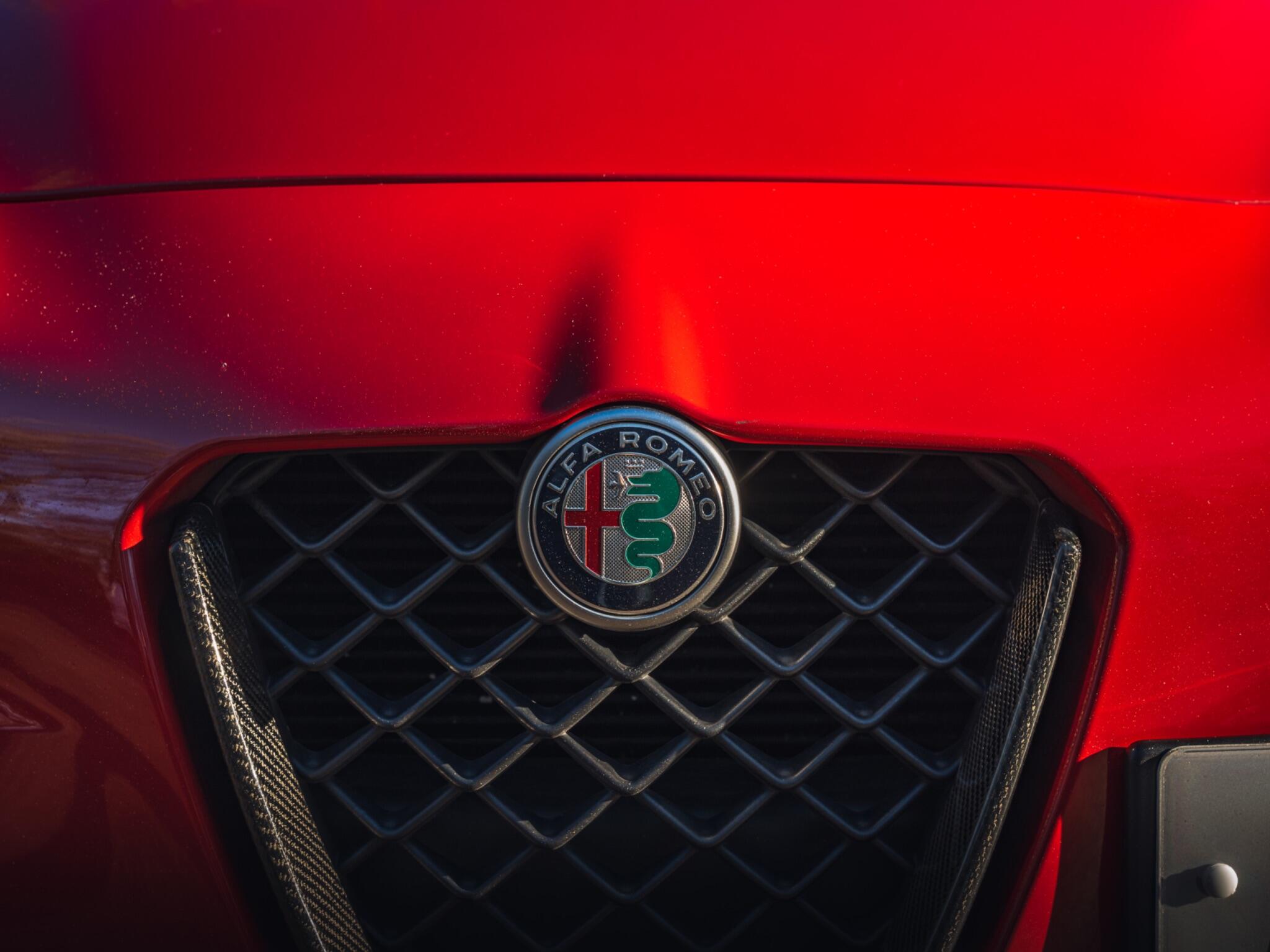 Alfa Romeo Giulia 2.9 V6 Bi-Turbo Quadrifoglio Auto Euro 6 (s/s) 4dr 4dr Automatic 2026