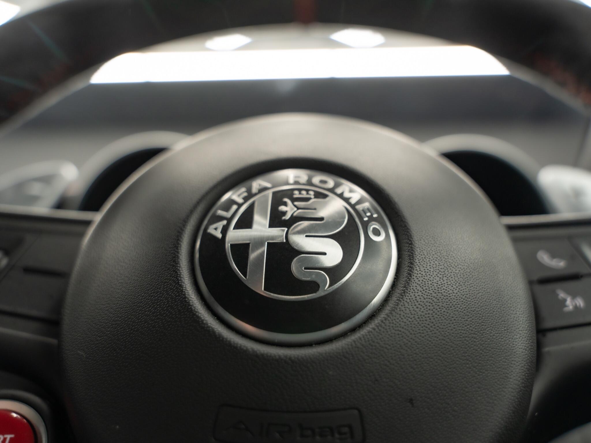 Alfa Romeo Giulia 2.9 V6 Bi-Turbo Quadrifoglio Auto Euro 6 (s/s) 4dr 4dr Automatic 2026