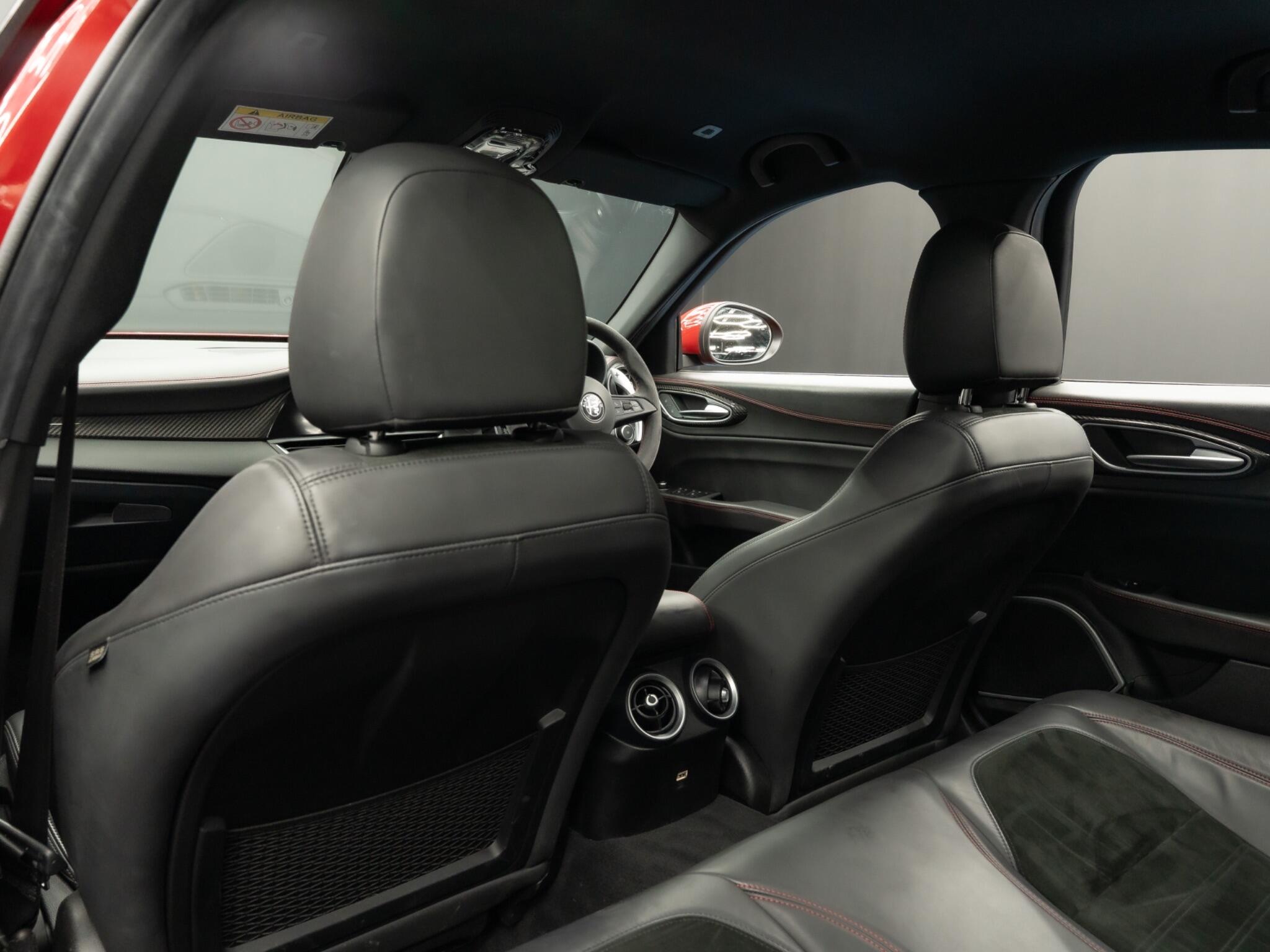 Alfa Romeo Giulia 2.9 V6 Bi-Turbo Quadrifoglio Auto Euro 6 (s/s) 4dr 4dr Automatic 2026