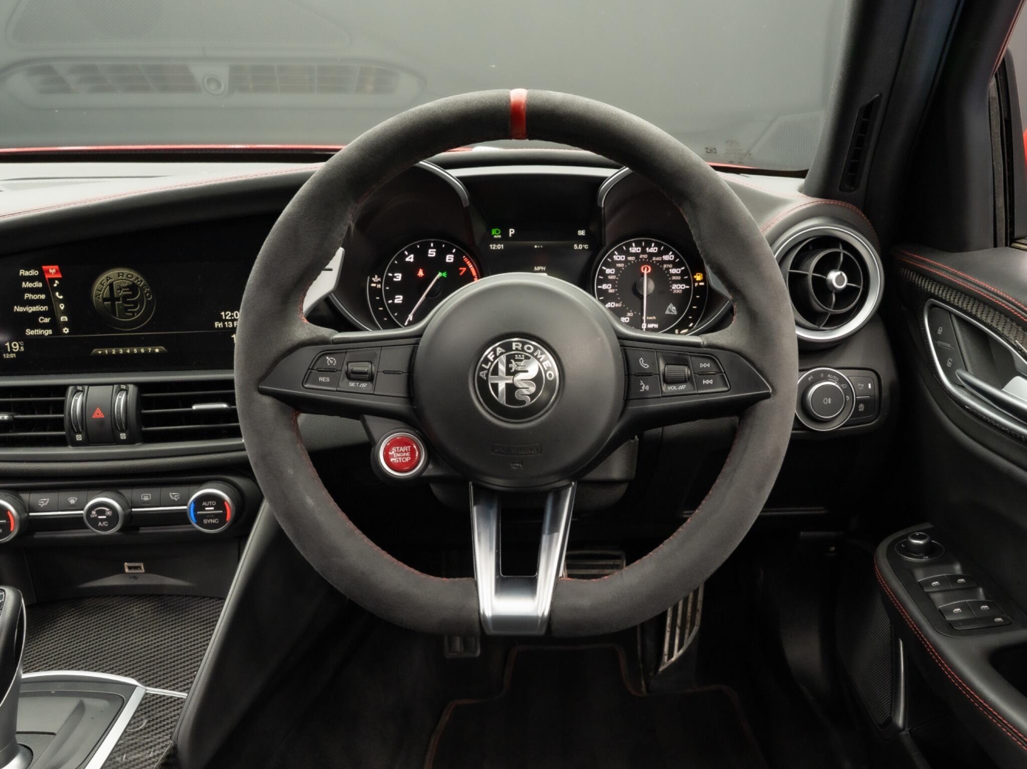 Alfa Romeo Giulia 2.9 V6 Bi-Turbo Quadrifoglio Auto Euro 6 (s/s) 4dr 4dr Automatic 2026