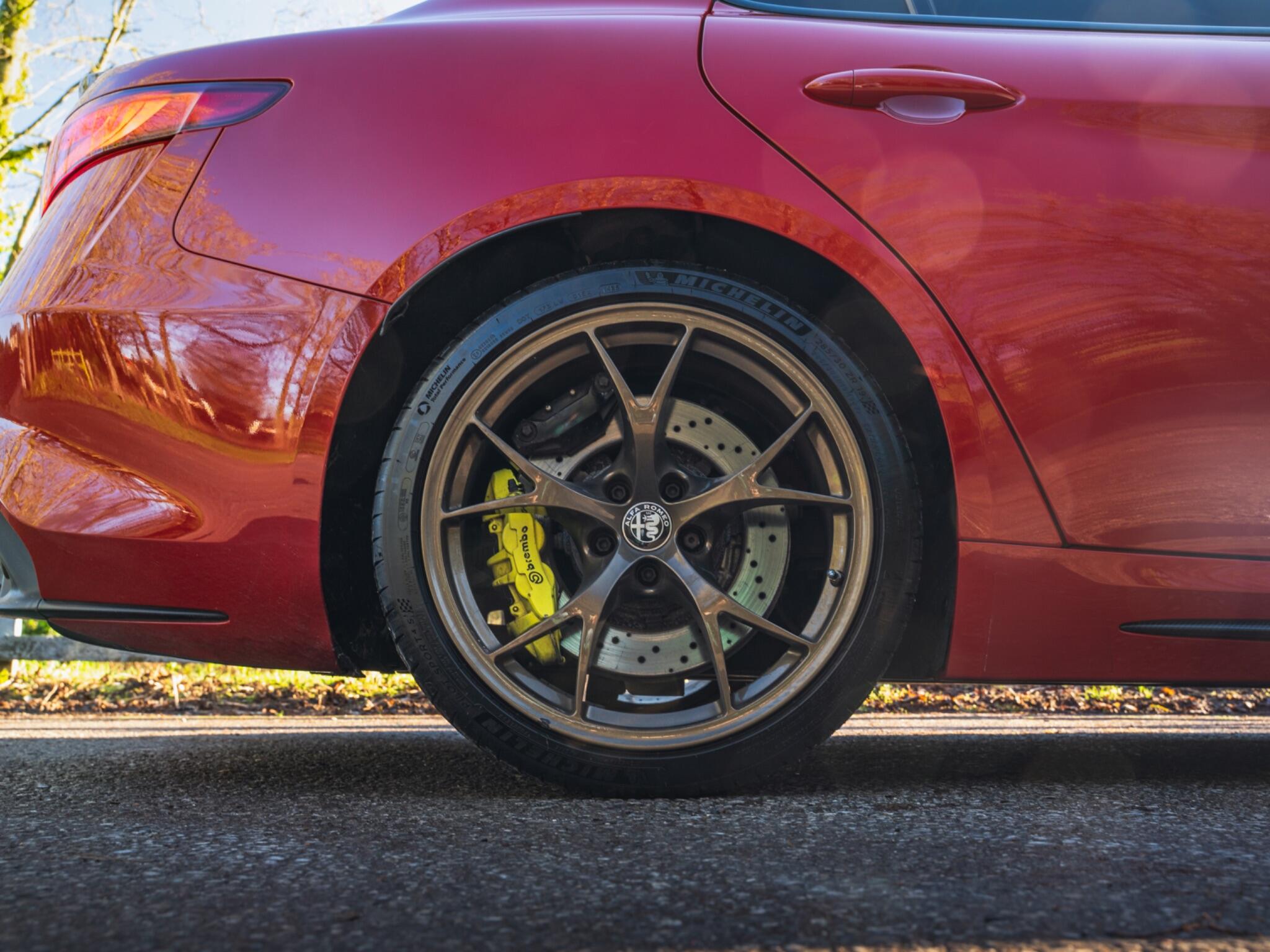 Alfa Romeo Giulia 2.9 V6 Bi-Turbo Quadrifoglio Auto Euro 6 (s/s) 4dr 4dr Automatic 2026