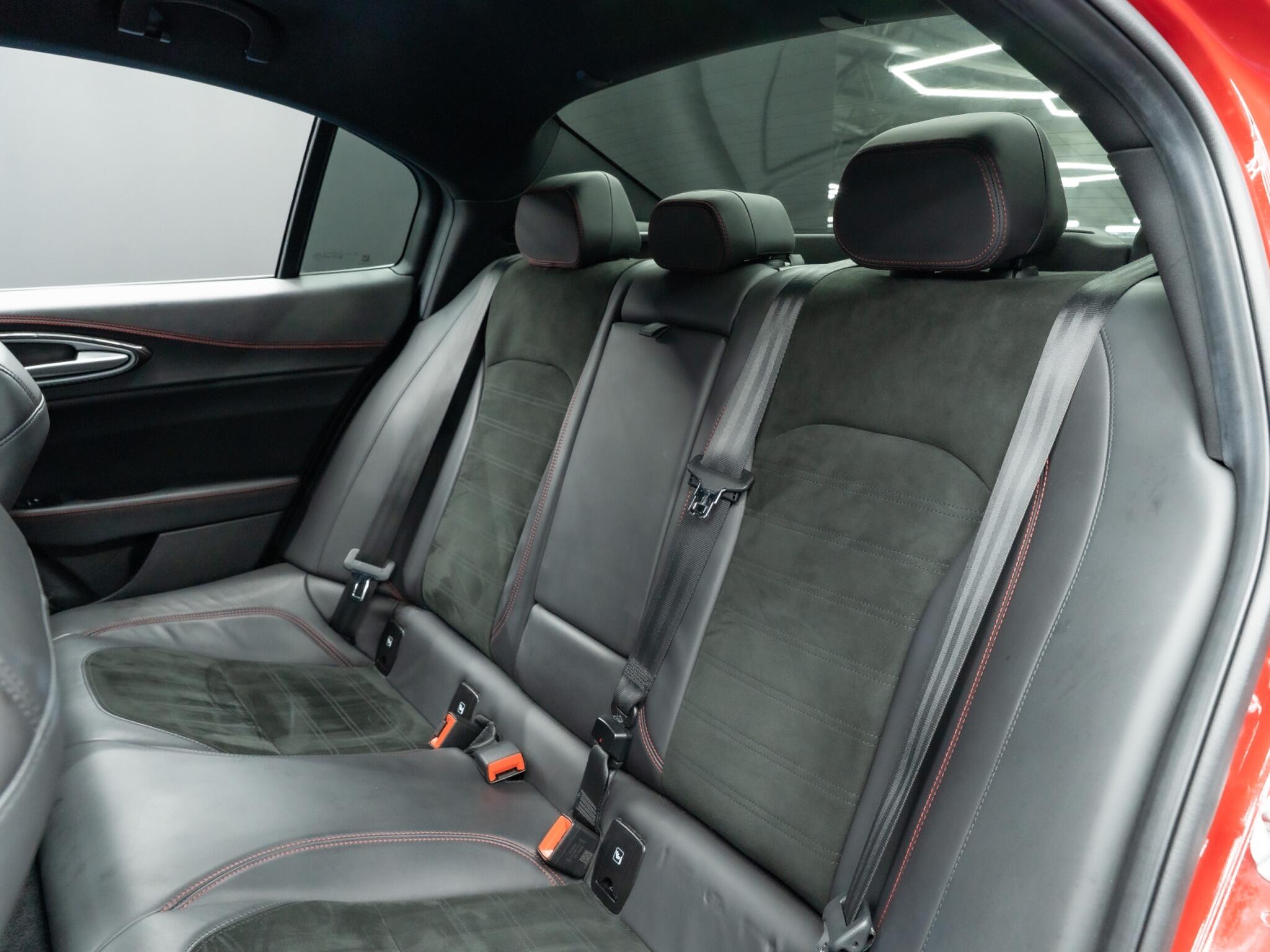 Alfa Romeo Giulia 2.9 V6 Bi-Turbo Quadrifoglio Auto Euro 6 (s/s) 4dr 4dr Automatic 2026