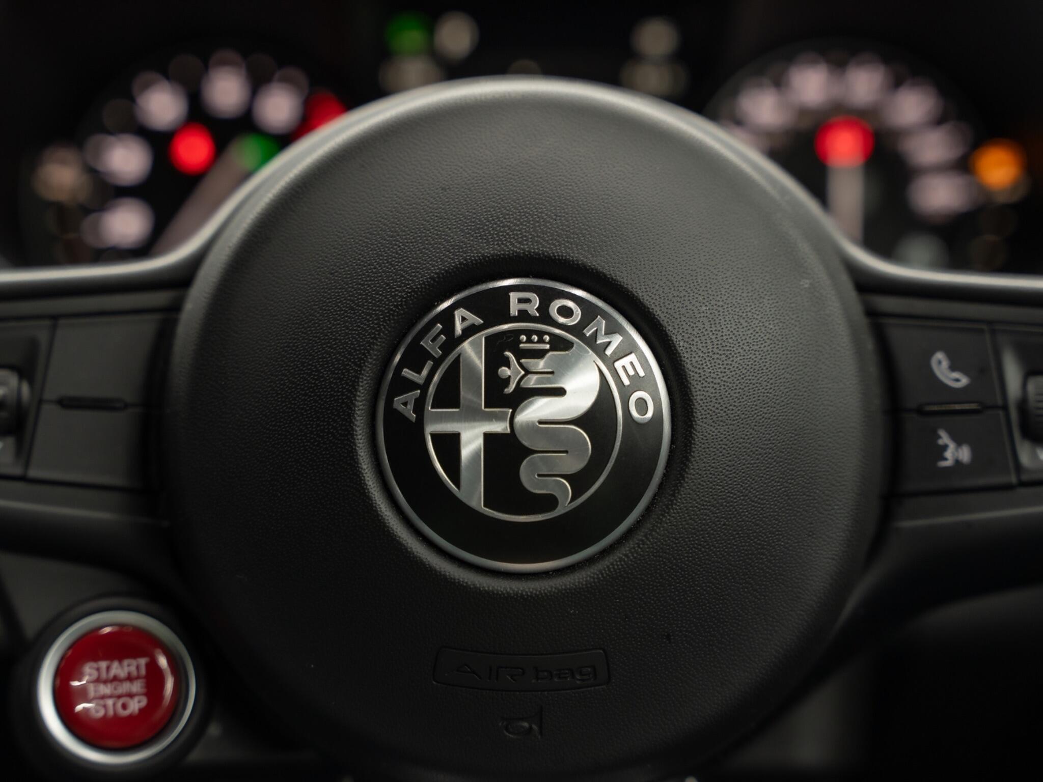 Alfa Romeo Giulia 2.9 V6 Bi-Turbo Quadrifoglio Auto Euro 6 (s/s) 4dr 4dr Automatic 2026