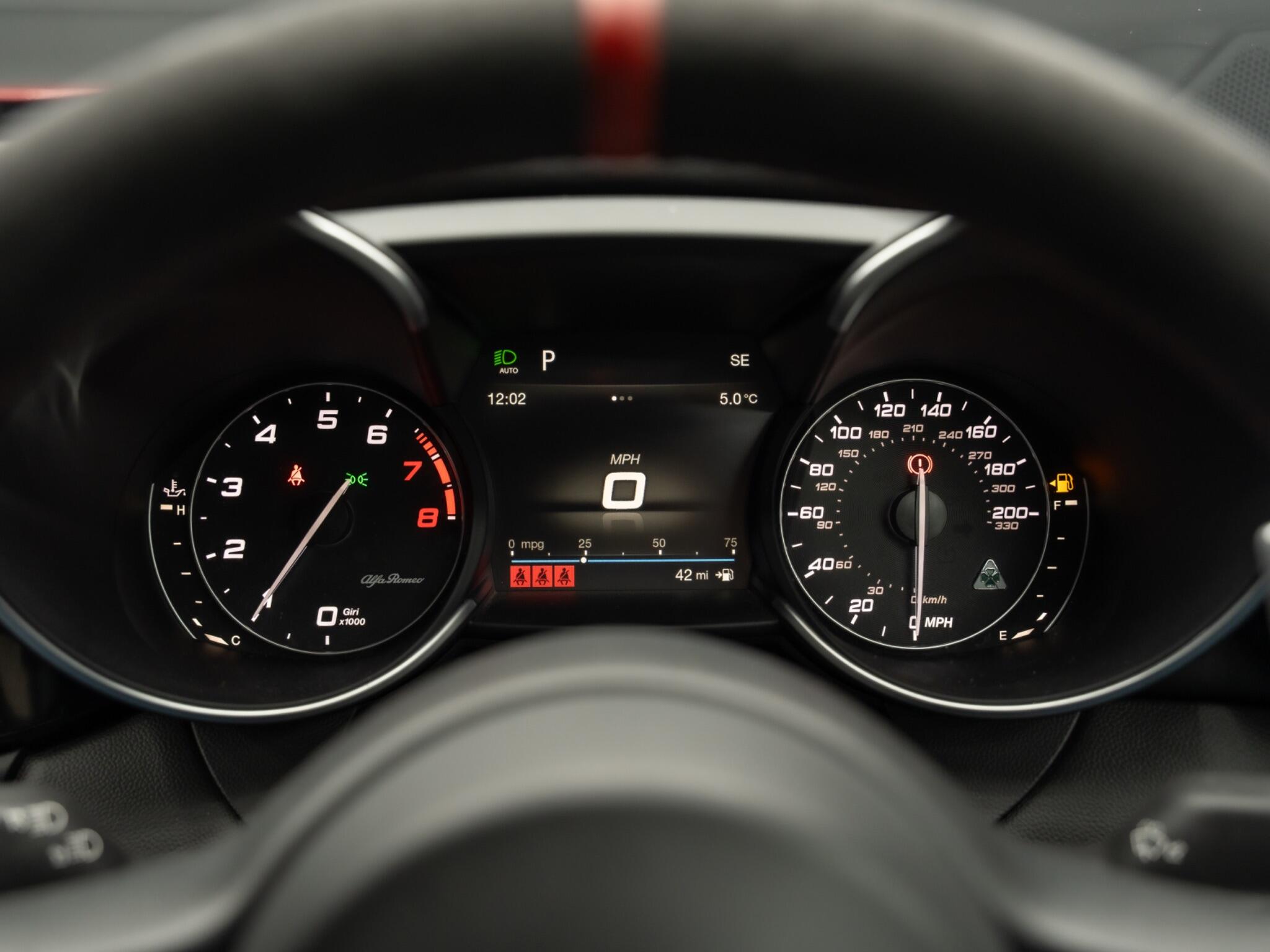 Alfa Romeo Giulia 2.9 V6 Bi-Turbo Quadrifoglio Auto Euro 6 (s/s) 4dr 4dr Automatic 2026