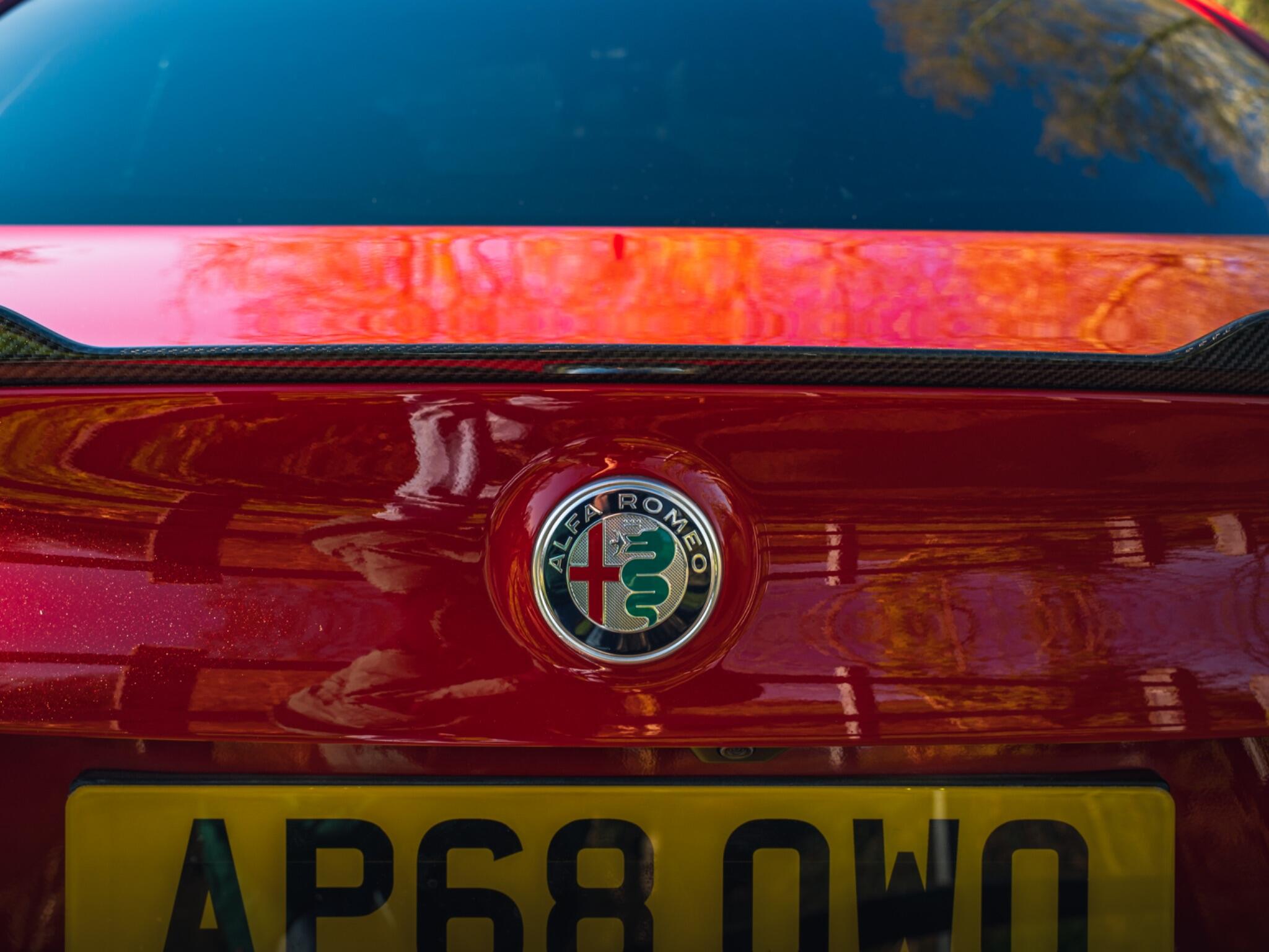 Alfa Romeo Giulia 2.9 V6 Bi-Turbo Quadrifoglio Auto Euro 6 (s/s) 4dr 4dr Automatic 2026