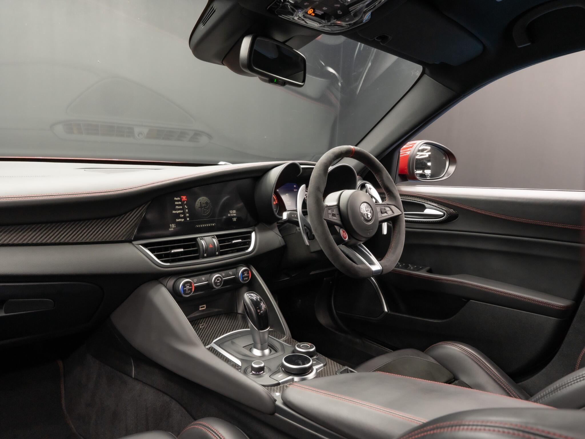 Alfa Romeo Giulia 2.9 V6 Bi-Turbo Quadrifoglio Auto Euro 6 (s/s) 4dr 4dr Automatic 2026