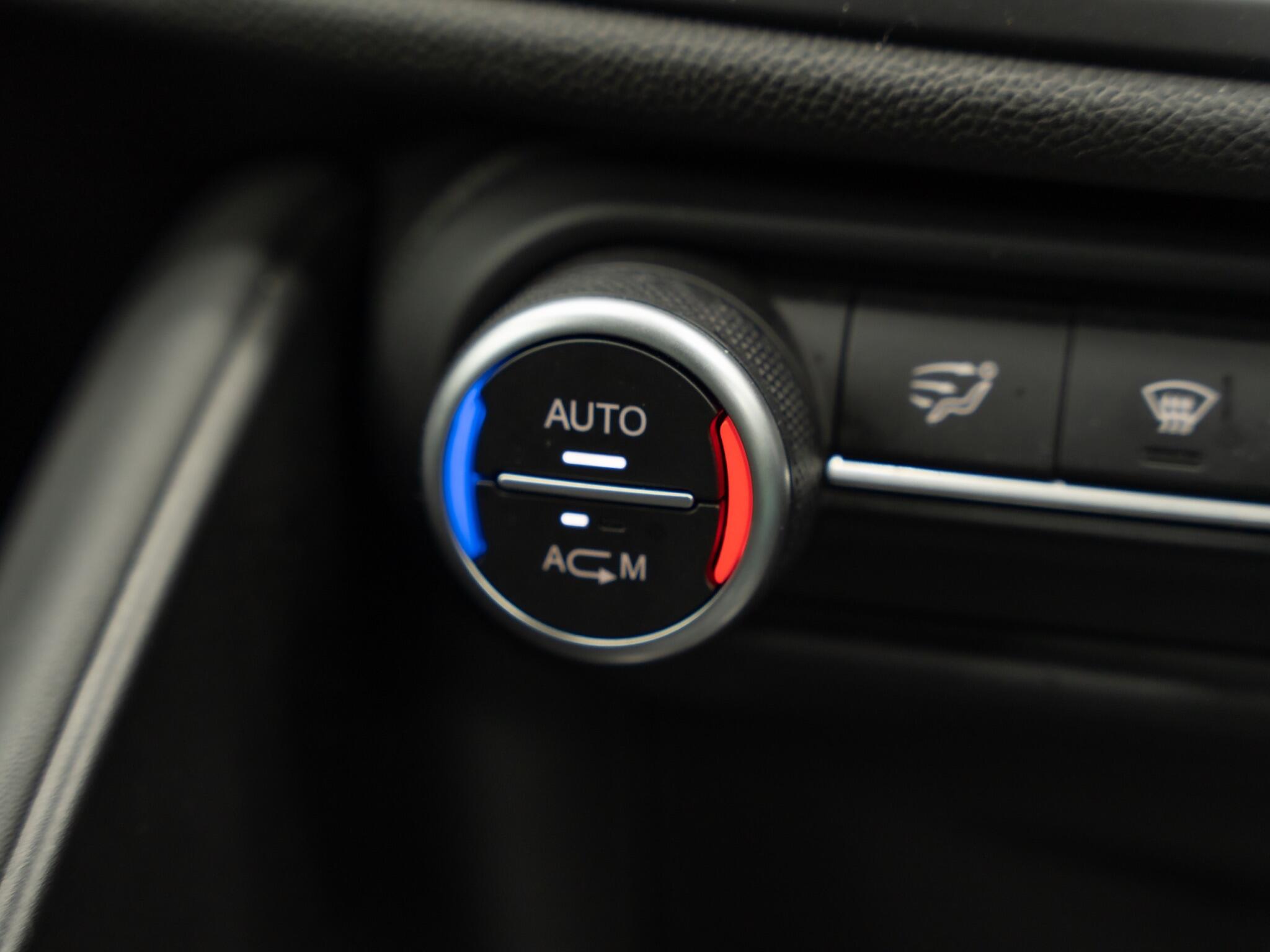 Alfa Romeo Giulia 2.9 V6 Bi-Turbo Quadrifoglio Auto Euro 6 (s/s) 4dr 4dr Automatic 2026