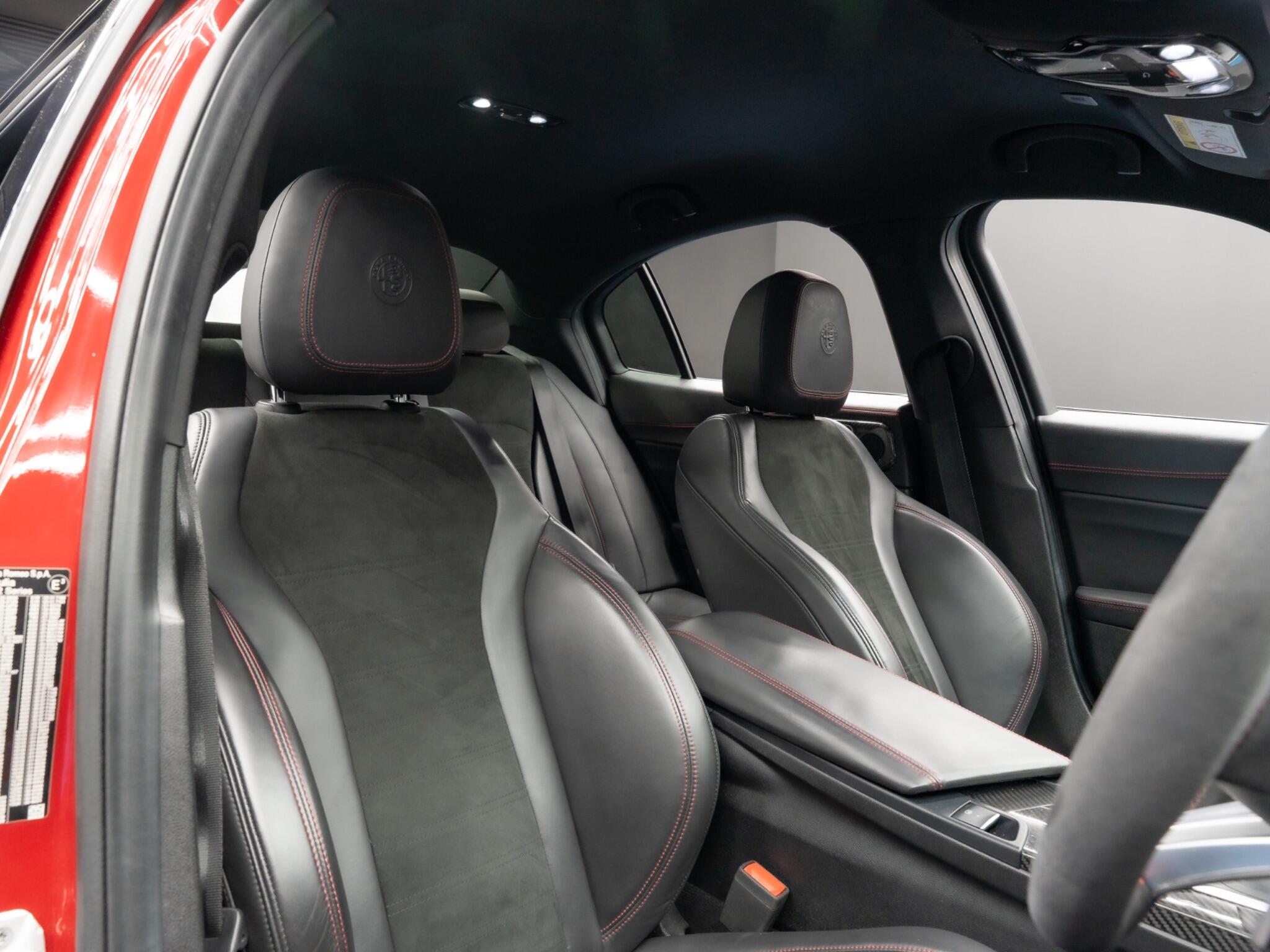 Alfa Romeo Giulia 2.9 V6 Bi-Turbo Quadrifoglio Auto Euro 6 (s/s) 4dr 4dr Automatic 2026