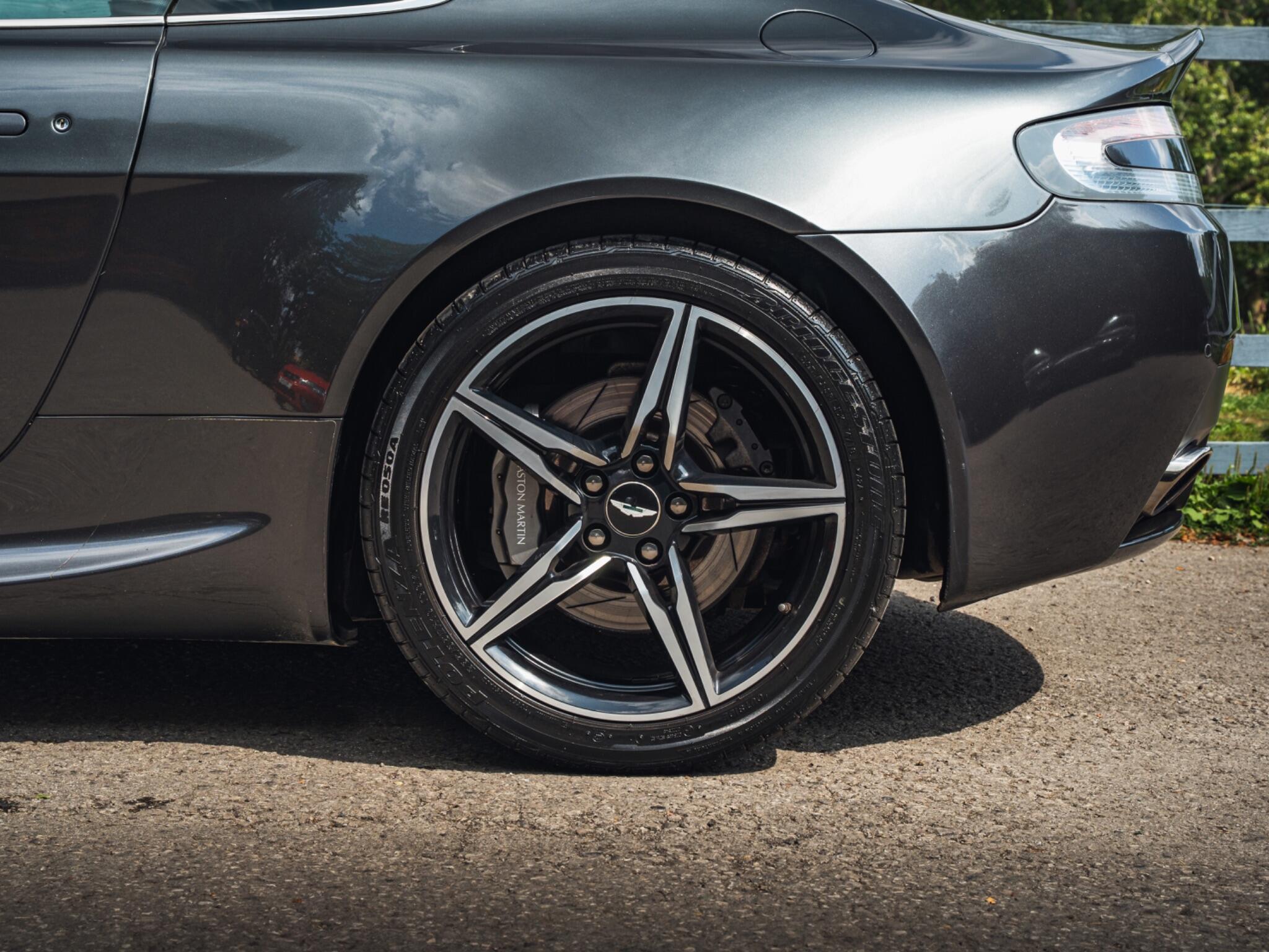 Aston Martin Vantage 4.7 V8 Sportshift II Euro 6 2dr 2dr Automatic 2025