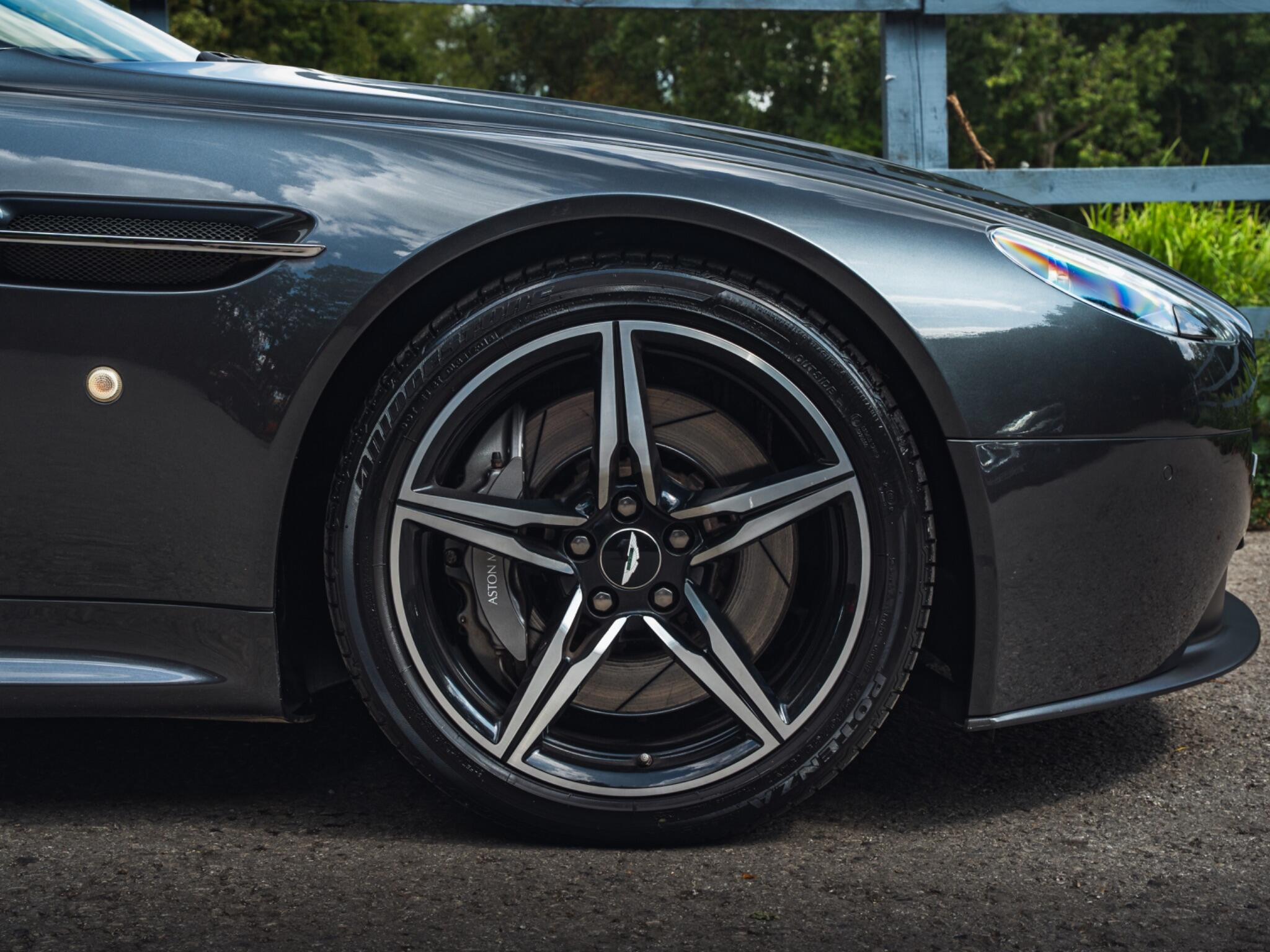 Aston Martin Vantage 4.7 V8 Sportshift II Euro 6 2dr 2dr Automatic 2025