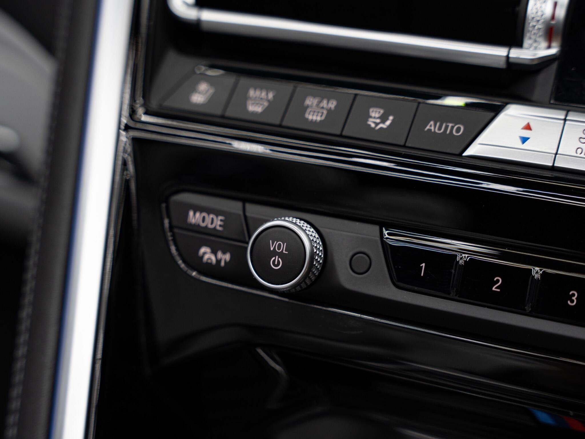 BMW M8 4.4i V8 Competition Steptronic 4WD Euro 6 (s/s) 2dr 2dr Automatic 2025