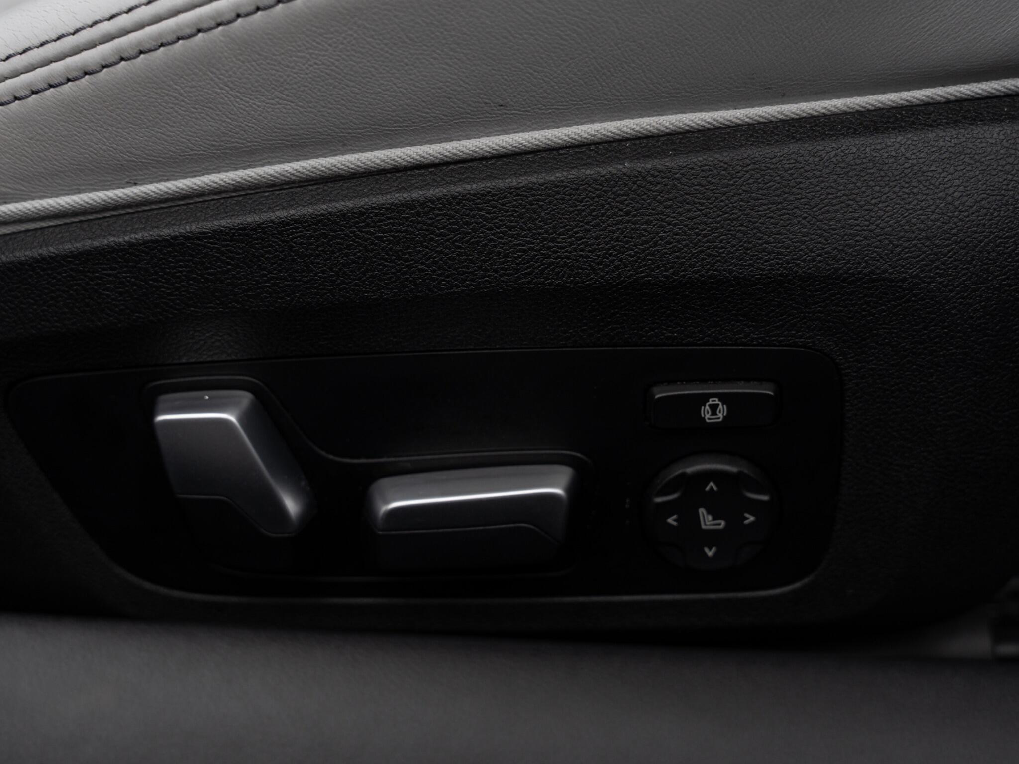 BMW M8 4.4i V8 Competition Steptronic 4WD Euro 6 (s/s) 2dr 2dr Automatic 2025