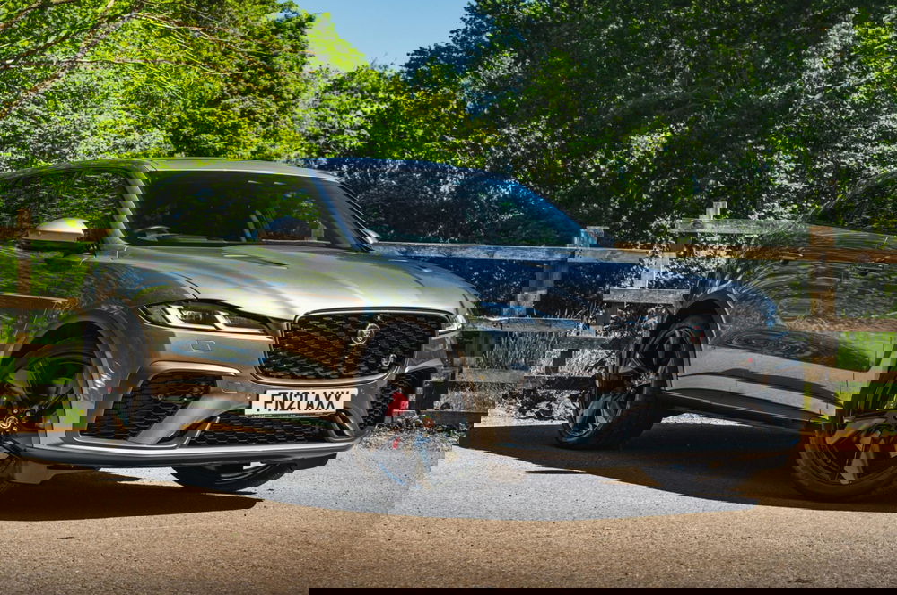 Jaguar F-PACE