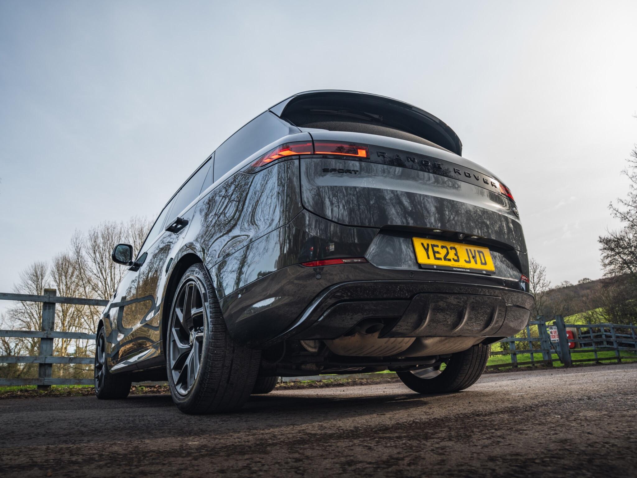 Land Rover Range Rover Sport 3.0 D300 MHEV Autobiography Auto 4WD Euro 6 (s/s) 5dr 5dr Automatic 2026