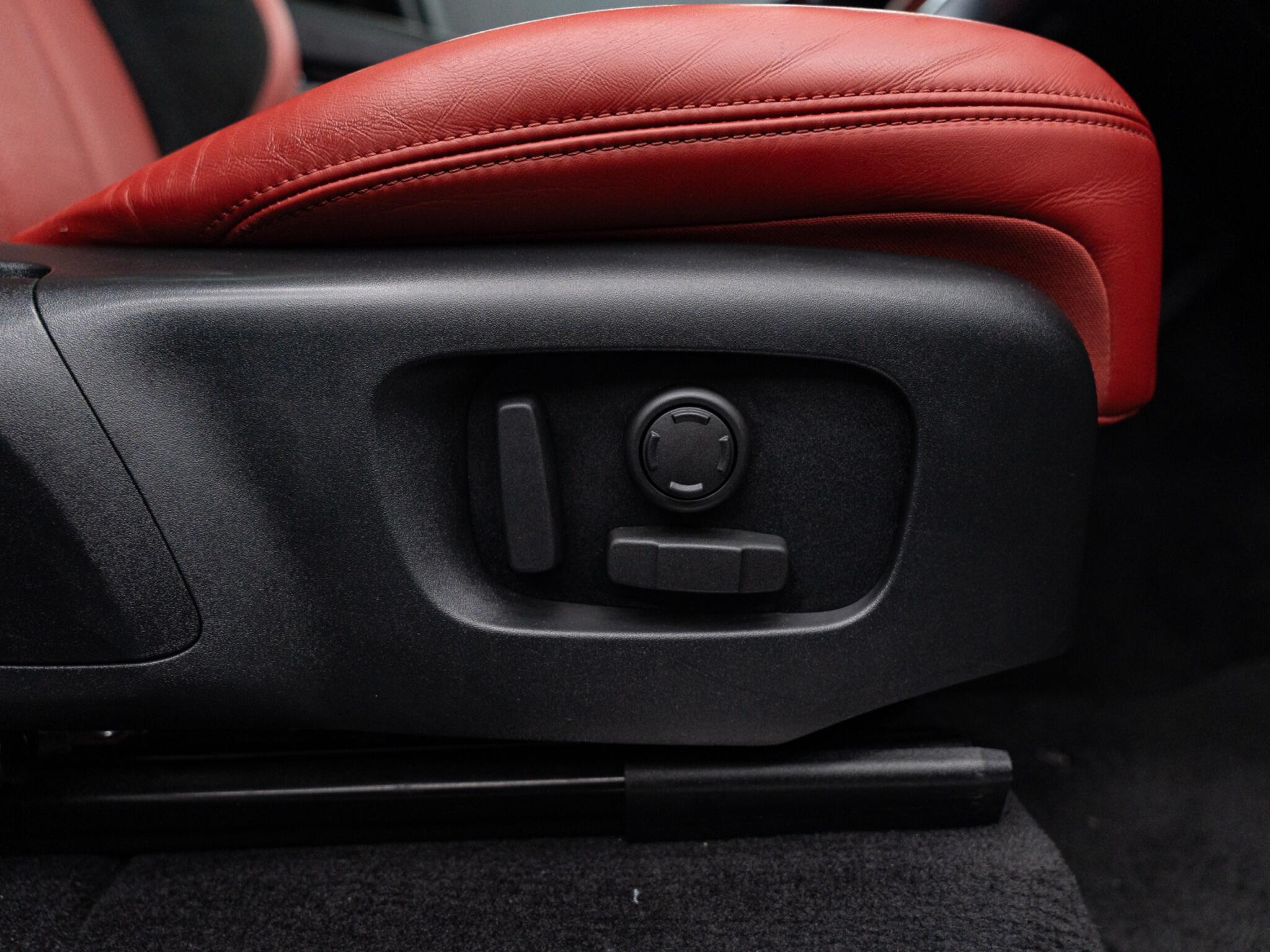 Land Rover Range Rover Sport 3.0 D300 MHEV HSE Dynamic Auto 4WD Euro 6 (s/s) 5dr 5dr Automatic 2025