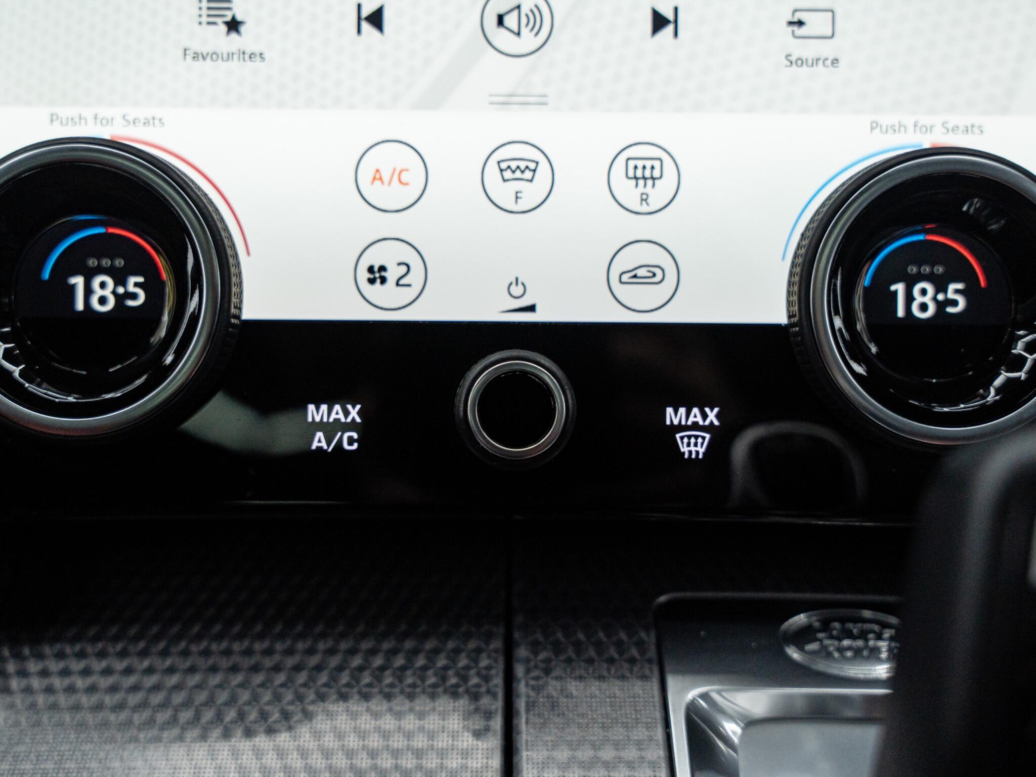 Land Rover Range Rover Sport 3.0 D300 MHEV HSE Dynamic Auto 4WD Euro 6 (s/s) 5dr 5dr Automatic 2025