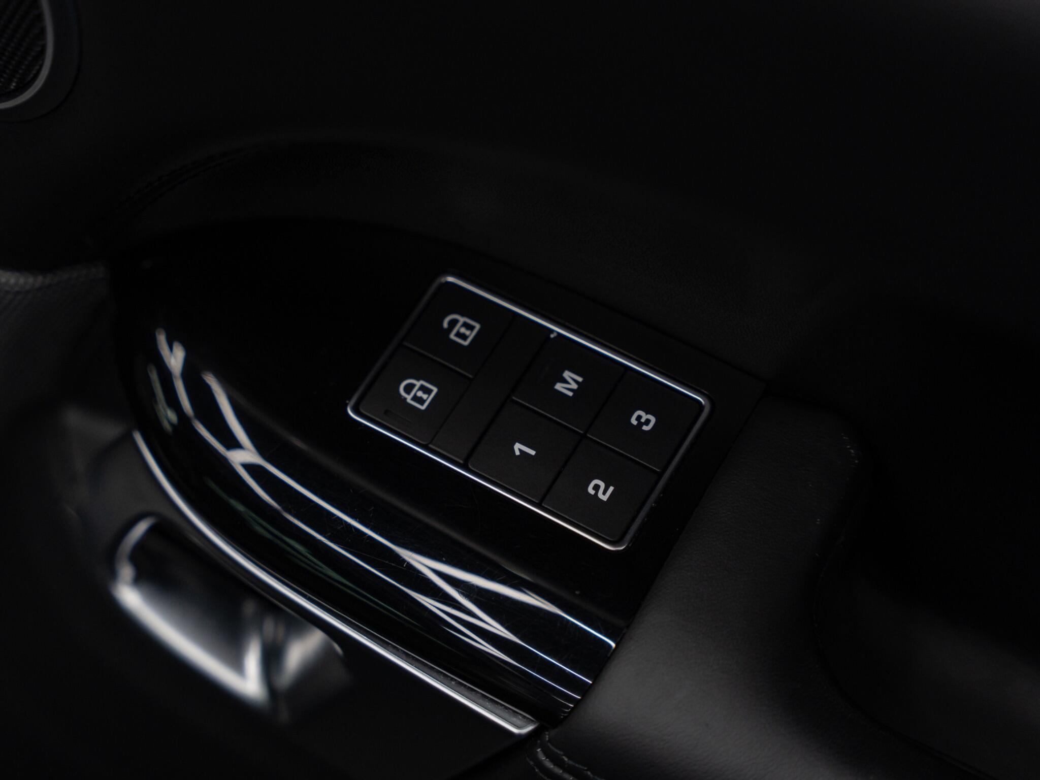 Land Rover Range Rover Sport 3.0 D300 MHEV HSE Dynamic Black Auto 4WD Euro 6 (s/s) 5dr 5dr Automatic 2025