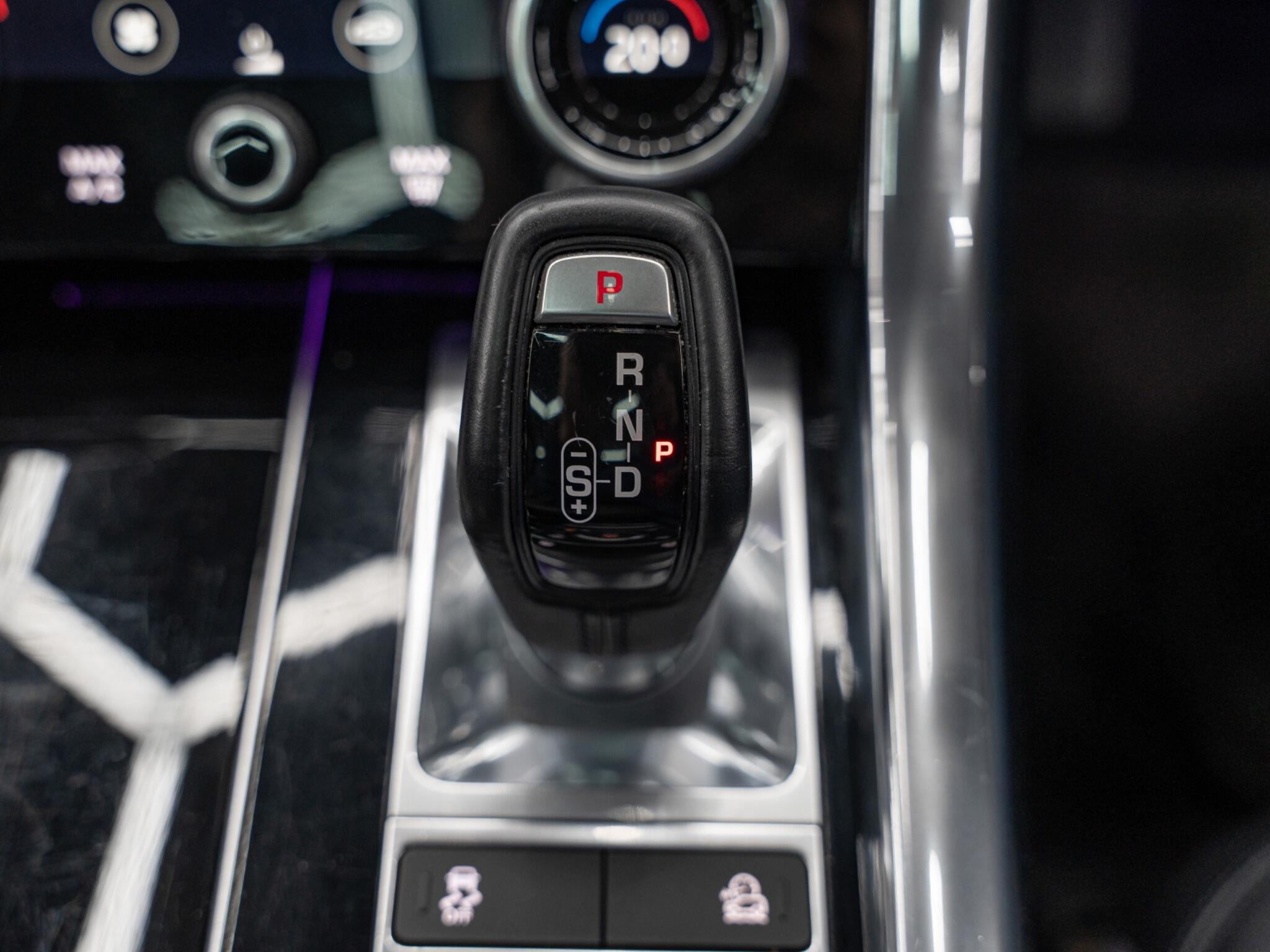 Land Rover Range Rover Sport 3.0 D300 MHEV HSE Dynamic Black Auto 4WD Euro 6 (s/s) 5dr 5dr Automatic 2025