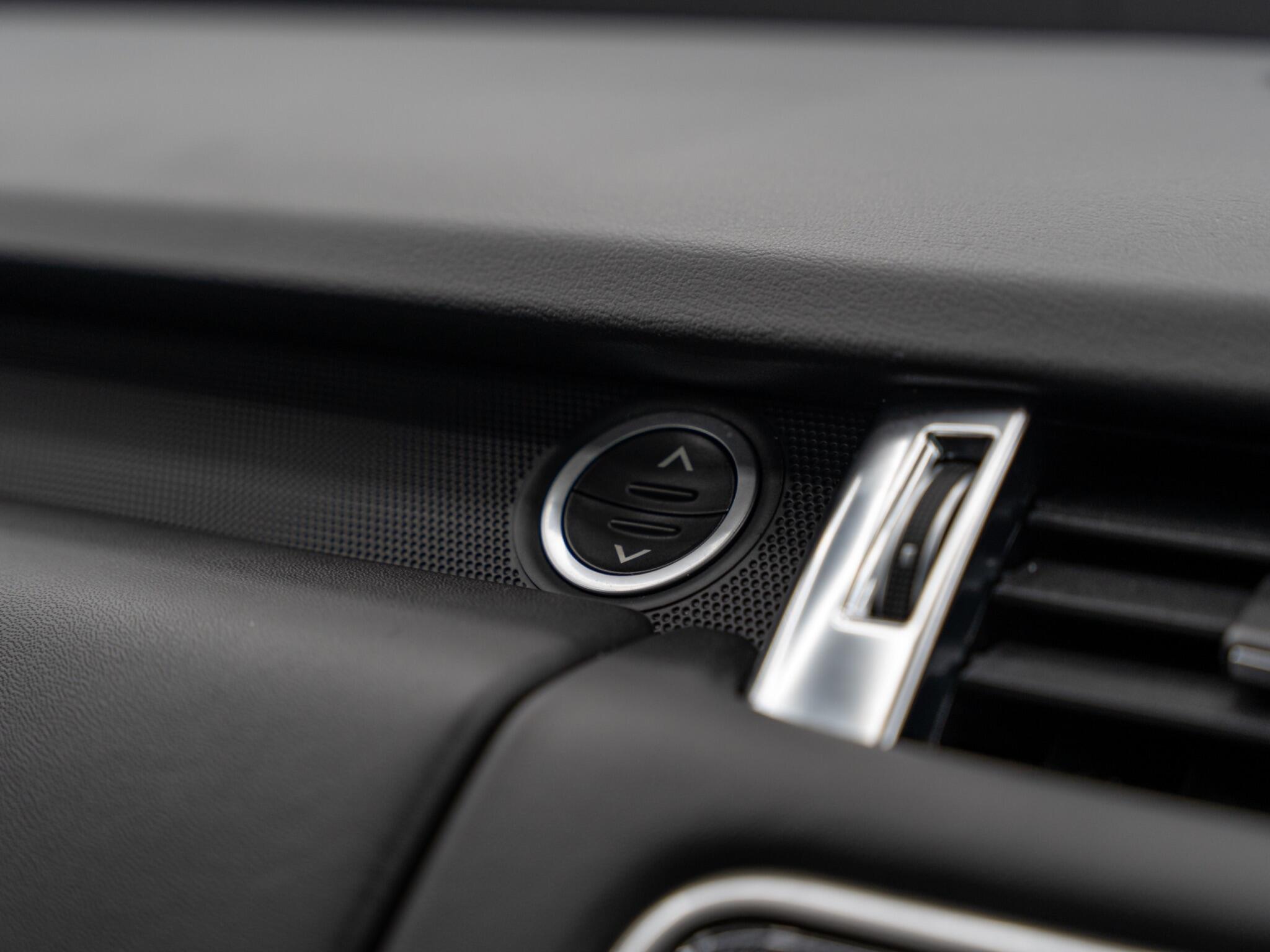 Land Rover Range Rover Sport 3.0 D300 MHEV HSE Dynamic Black Auto 4WD Euro 6 (s/s) 5dr 5dr Automatic 2025