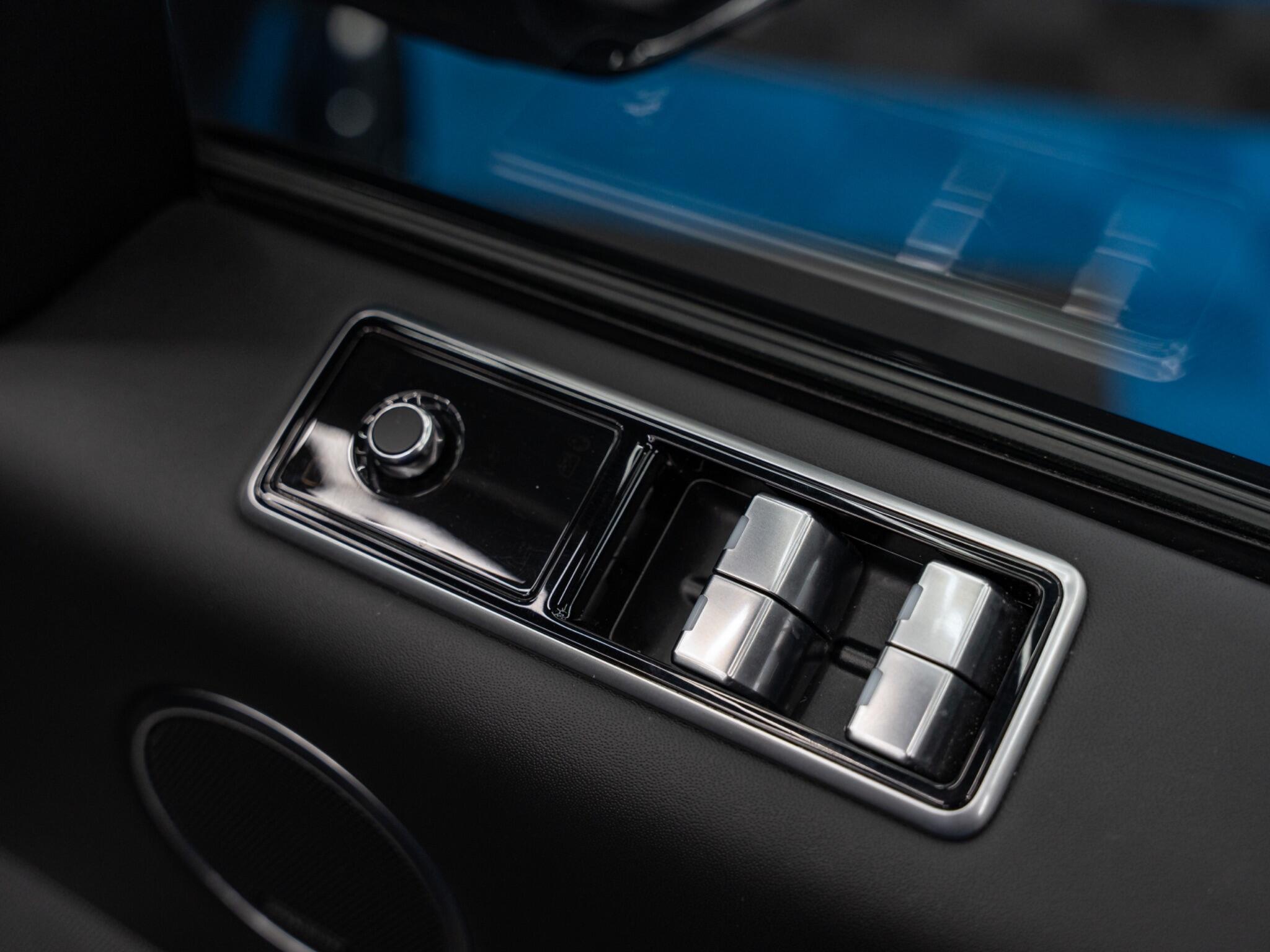 Land Rover Range Rover Sport 3.0 D300 MHEV HSE Dynamic Black Auto 4WD Euro 6 (s/s) 5dr 5dr Automatic 2025