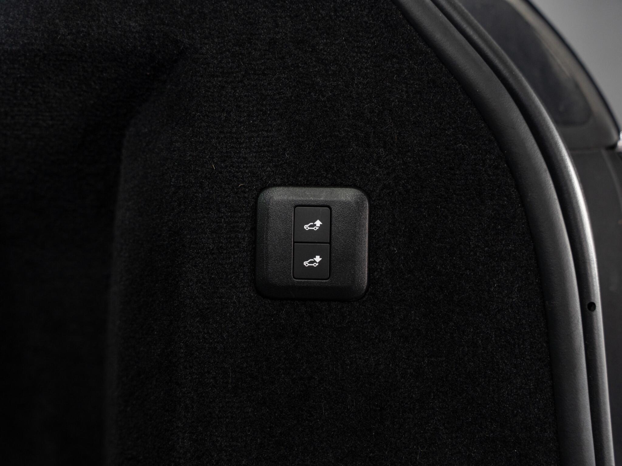 Land Rover Range Rover Sport 3.0 D300 MHEV HSE Dynamic Black Auto 4WD Euro 6 (s/s) 5dr 5dr Automatic 2025