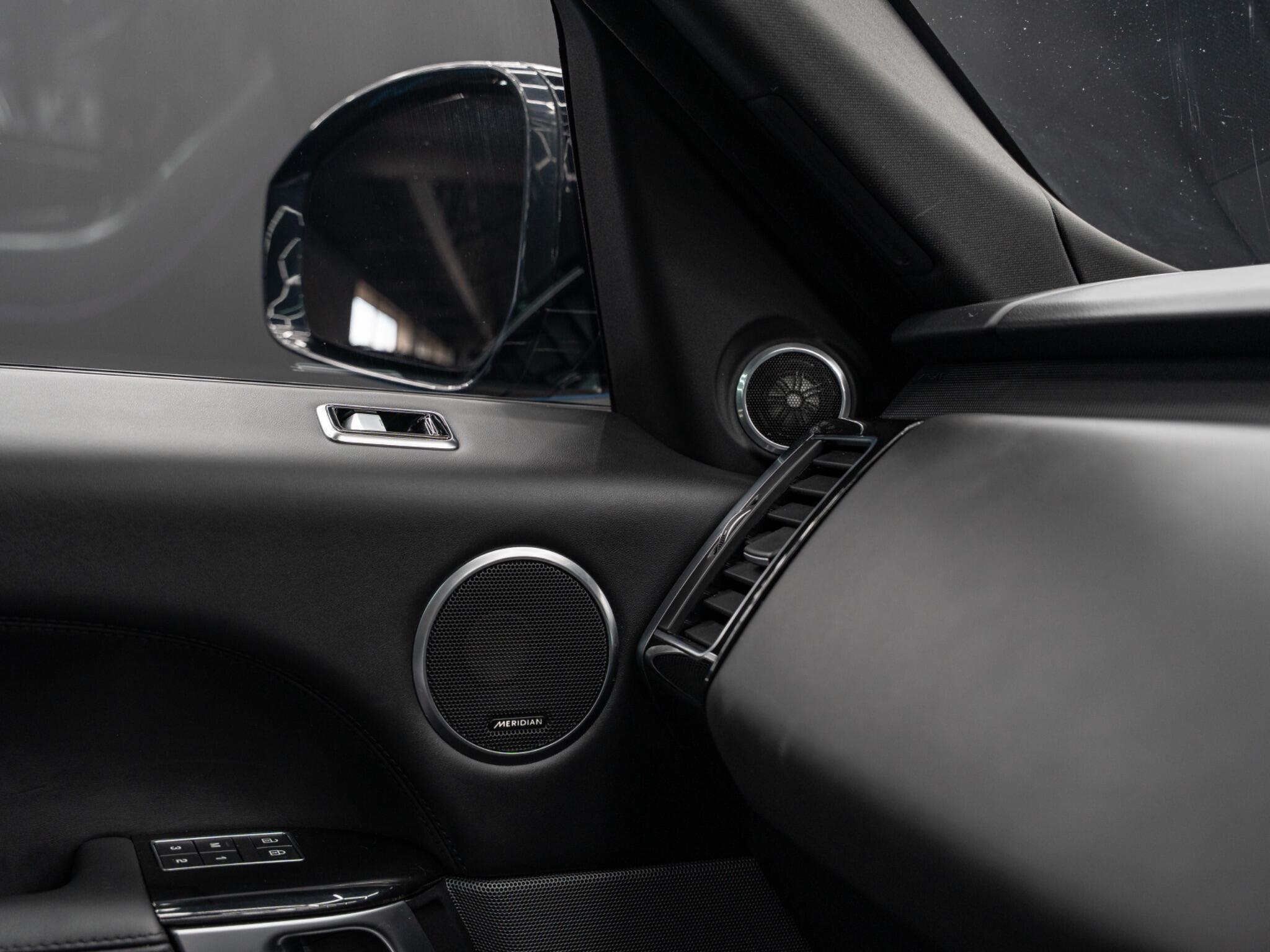 Land Rover Range Rover Sport 3.0 D300 MHEV HSE Dynamic Black Auto 4WD Euro 6 (s/s) 5dr 5dr Automatic 2025