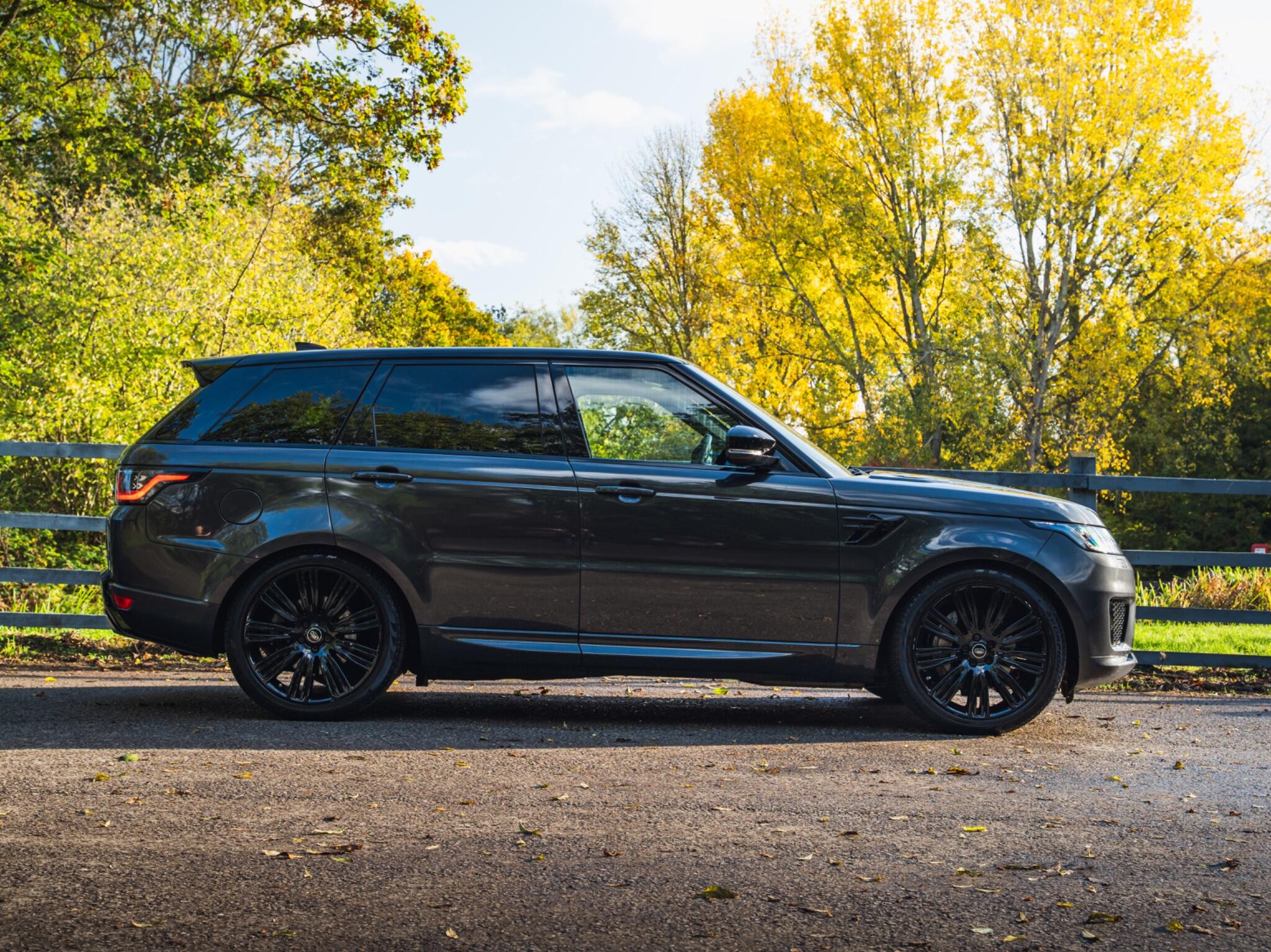 Land Rover Range Rover Sport 3.0 D300 MHEV HSE Dynamic Black Auto 4WD Euro 6 (s/s) 5dr 5dr Automatic 2025