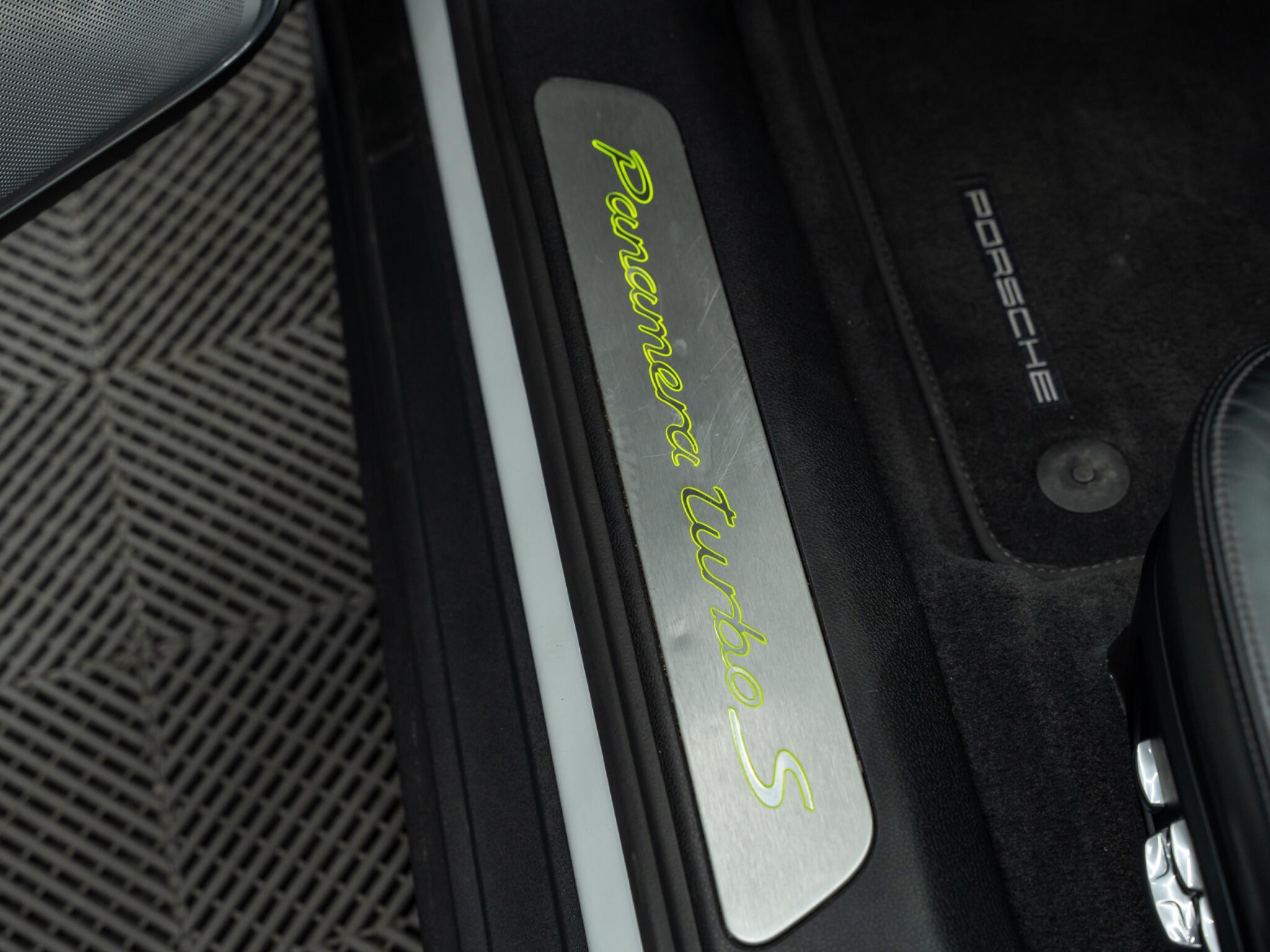 Porsche Panamera 4.0 V8 E-Hybrid 14kWh Turbo S Saloon PDK 4WD Euro 6 (s/s) 5dr 5dr Automatic 2026
