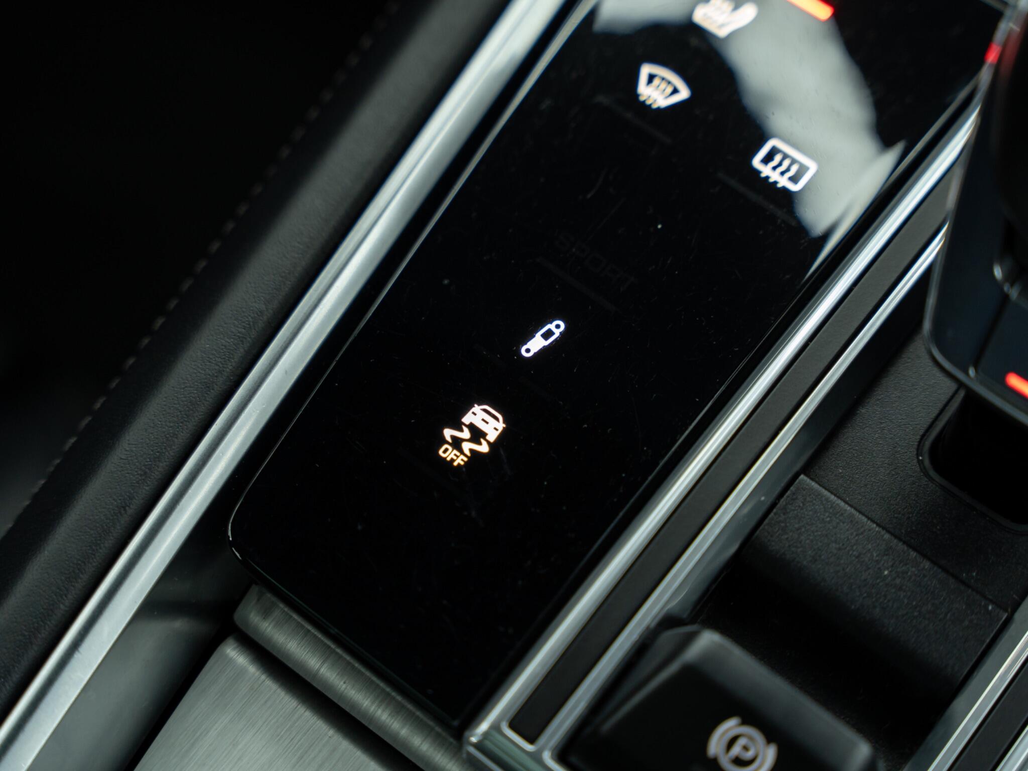 Porsche Panamera 4.0 V8 E-Hybrid 14kWh Turbo S Saloon PDK 4WD Euro 6 (s/s) 5dr 5dr Automatic 2026