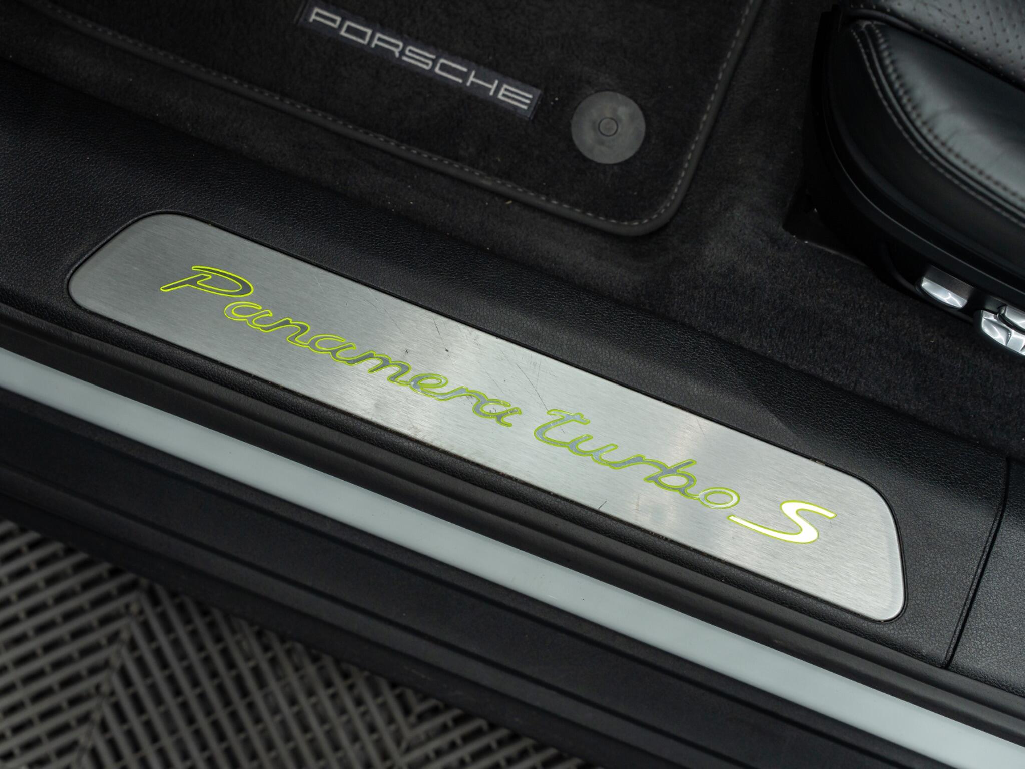 Porsche Panamera 4.0 V8 E-Hybrid 14kWh Turbo S Saloon PDK 4WD Euro 6 (s/s) 5dr 5dr Automatic 2026