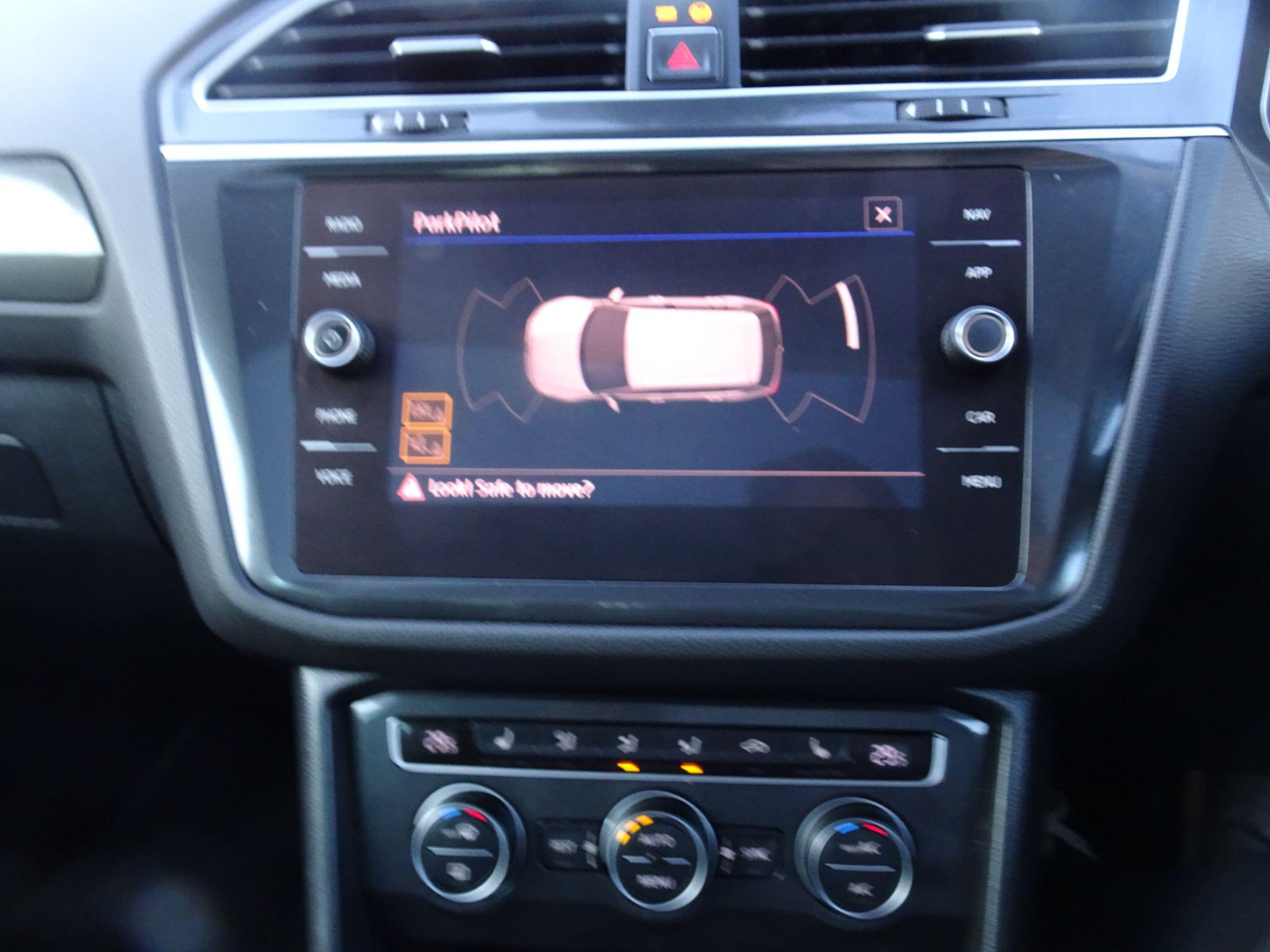 Volkswagen Tiguan 2.0 TDI SEL DSG 4Motion Euro 6 (s/s) 5dr 5dr Automatic 2018