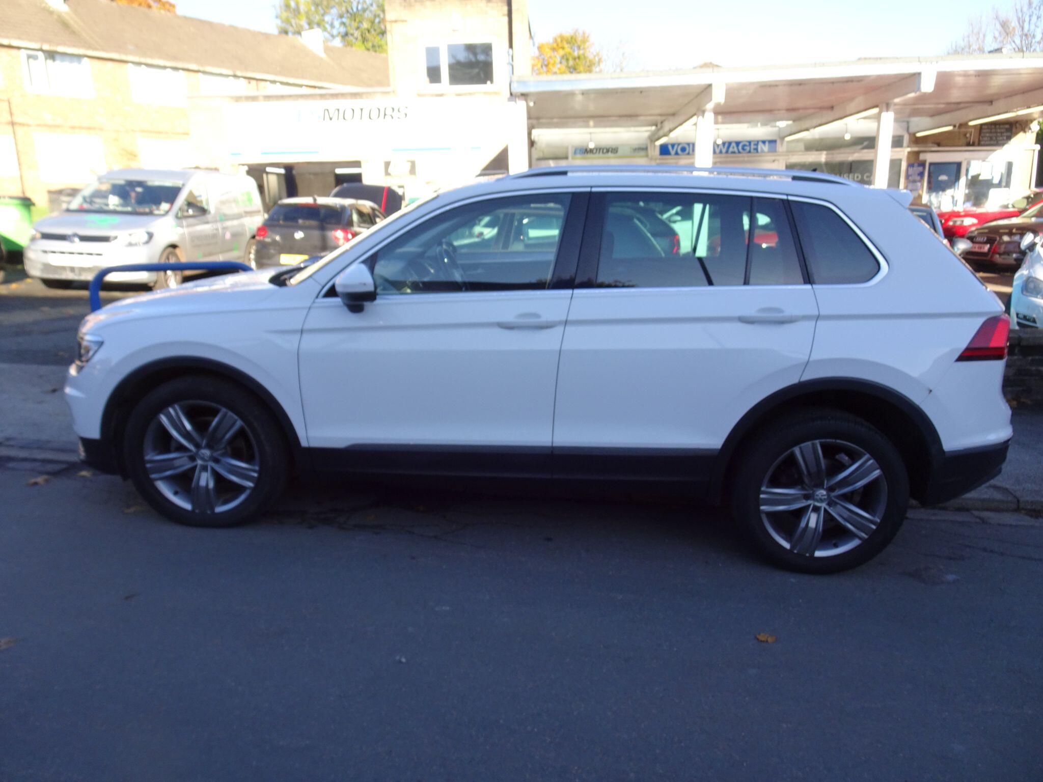 Volkswagen Tiguan 2.0 TDI SEL DSG 4Motion Euro 6 (s/s) 5dr 5dr Automatic 2018