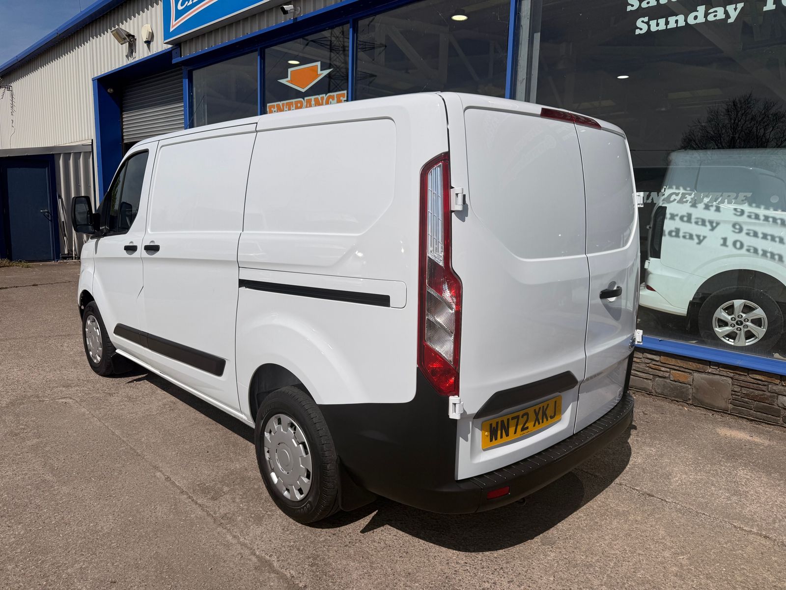 2022 Ford Transit Custom 2.0 300 EcoBlue Leader Panel Van 5dr Diesel Manual L1 H1 Euro 6 105 ps, exterior view 4