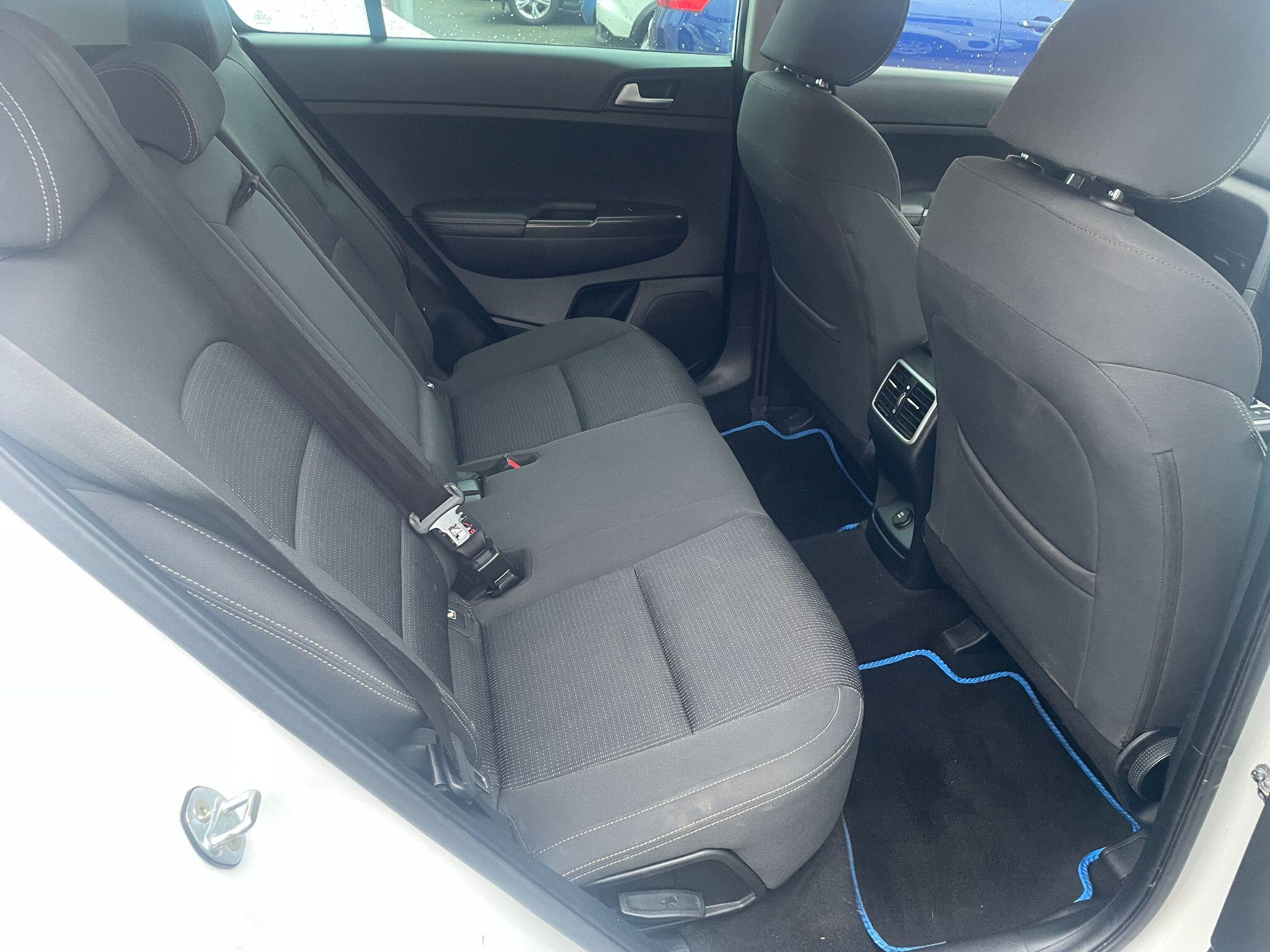 Kia Sportage 1.6 GDi 2 Euro 6 (s/s) 5dr 5dr Manual 2016