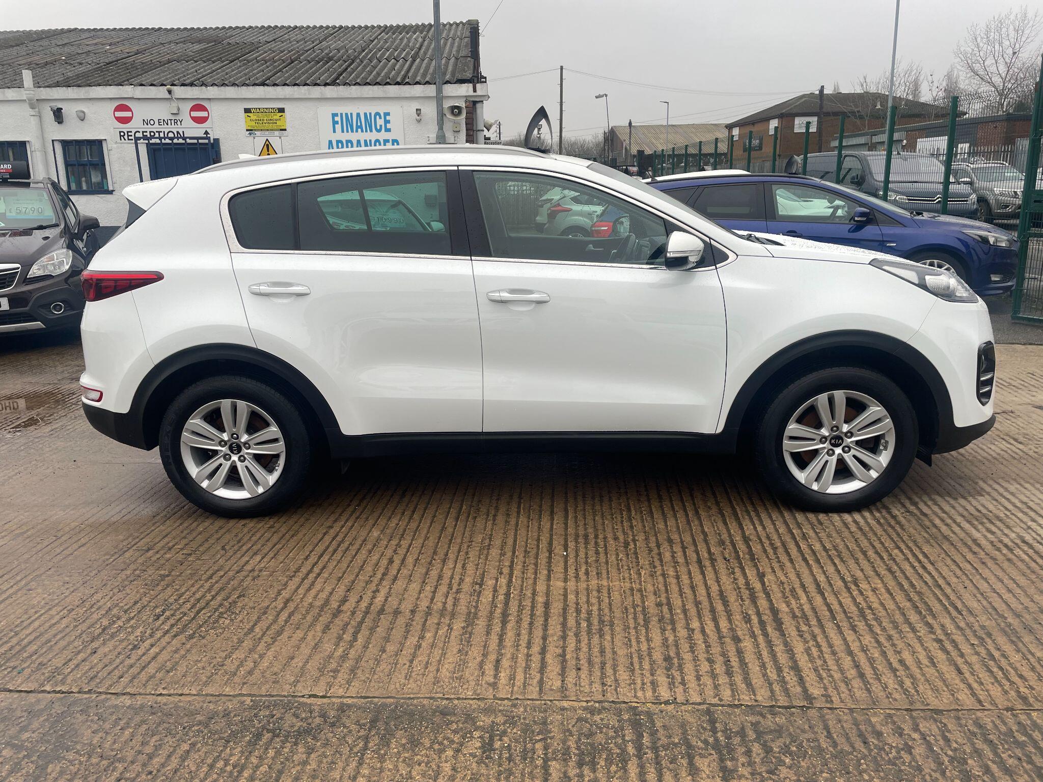 Kia Sportage 1.6 GDi 2 Euro 6 (s/s) 5dr 5dr Manual 2016