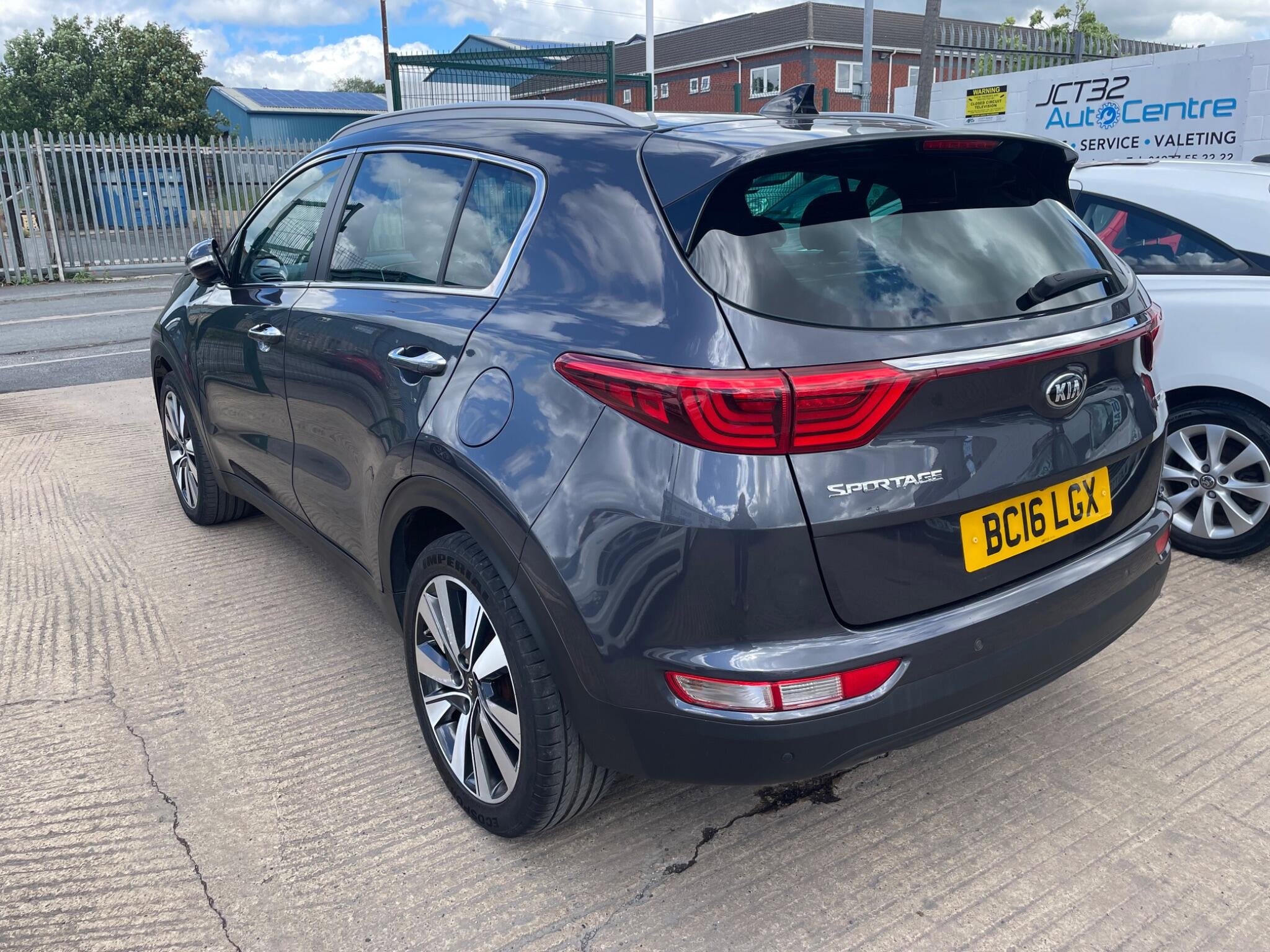 Kia Sportage 1.7 CRDi 4 Euro 6 (s/s) 5dr 5dr Manual 2016