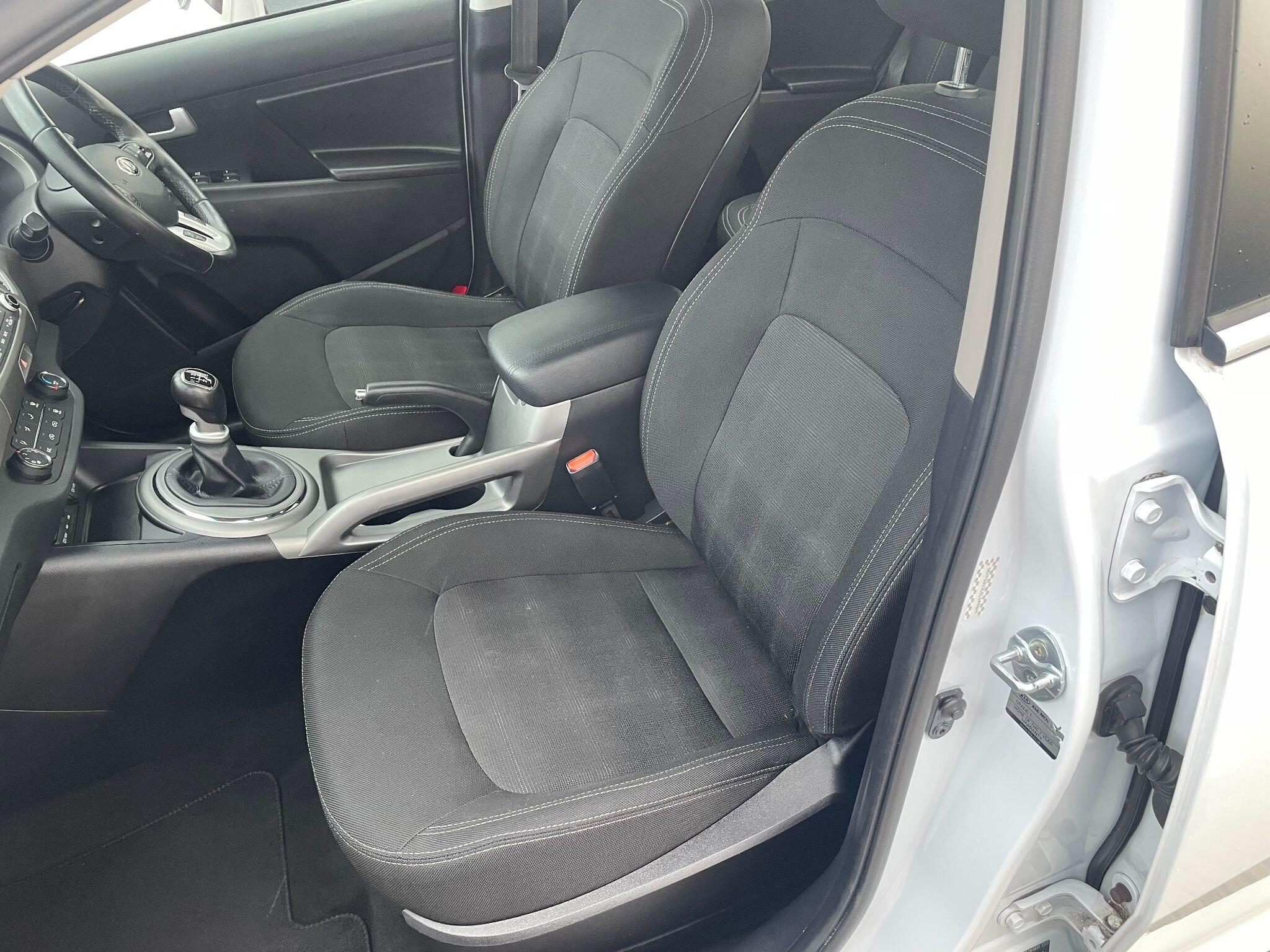 Kia Sportage 1.7 CRDi EcoDynamics 1 2WD Euro 5 (s/s) 5dr 5dr Manual 2014