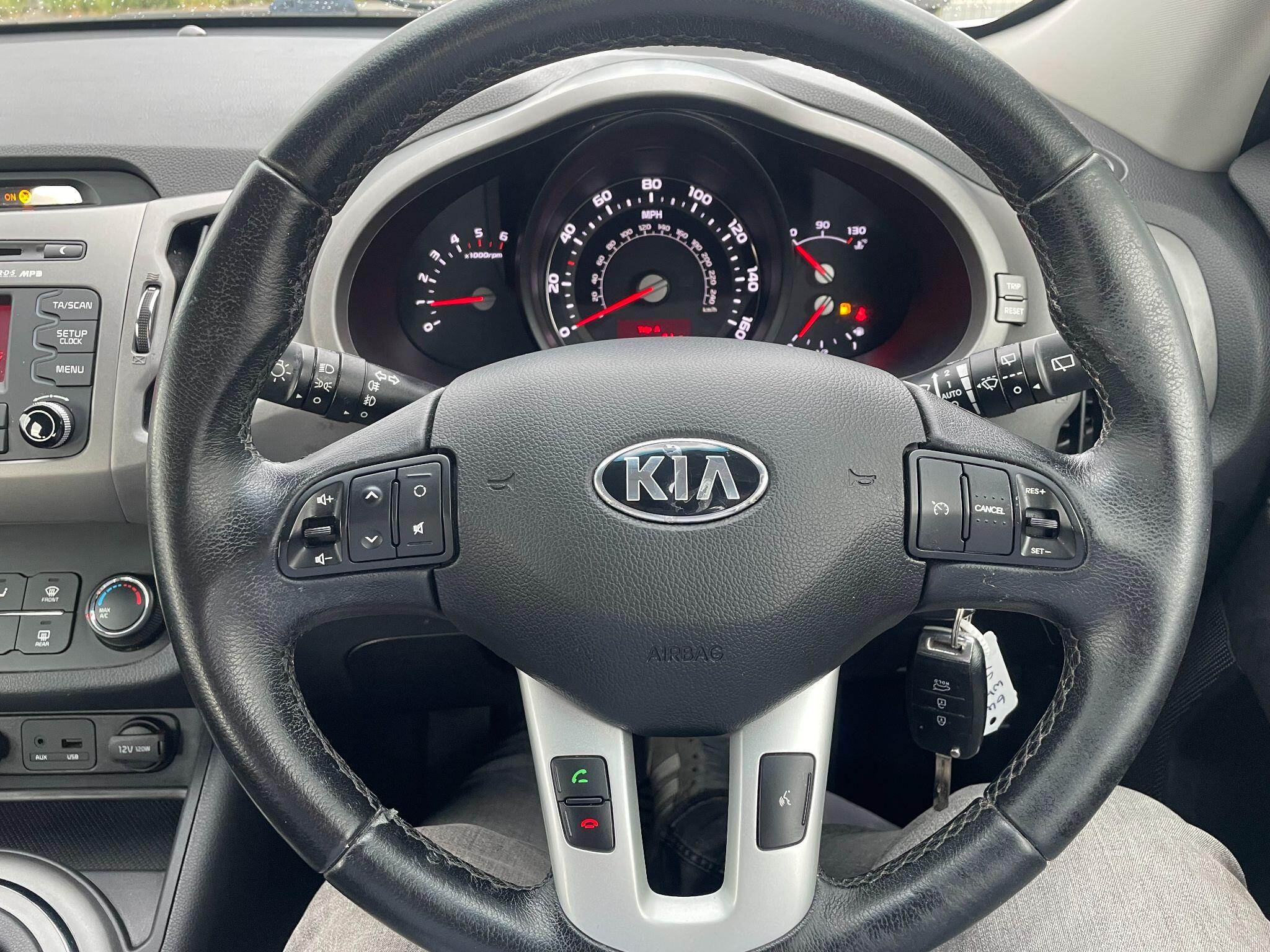 Kia Sportage 1.7 CRDi EcoDynamics 1 2WD Euro 5 (s/s) 5dr 5dr Manual 2014