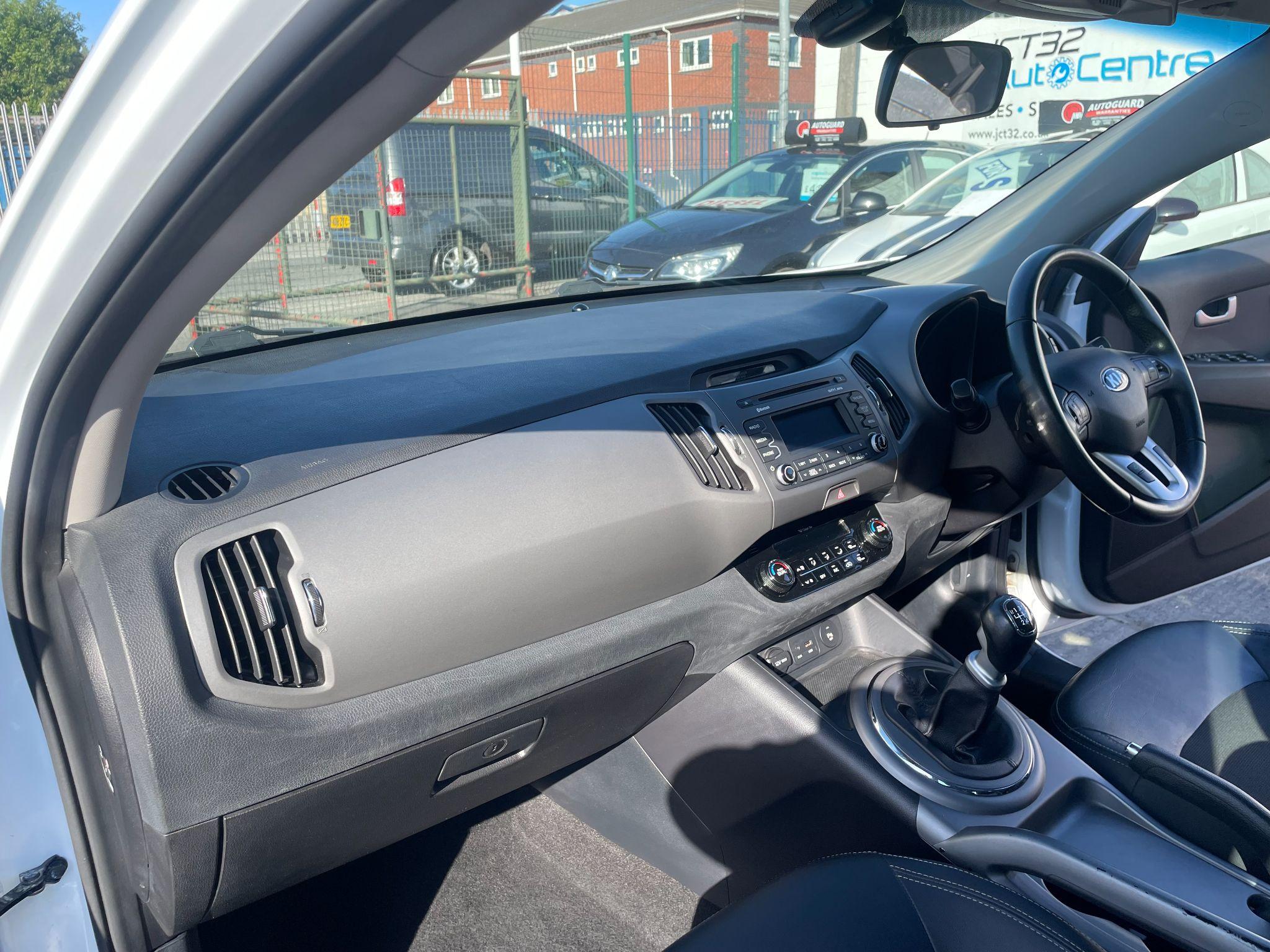 Kia Sportage 1.7 CRDi EcoDynamics 2 2WD Euro 5 (s/s) 5dr 5dr Manual 2015