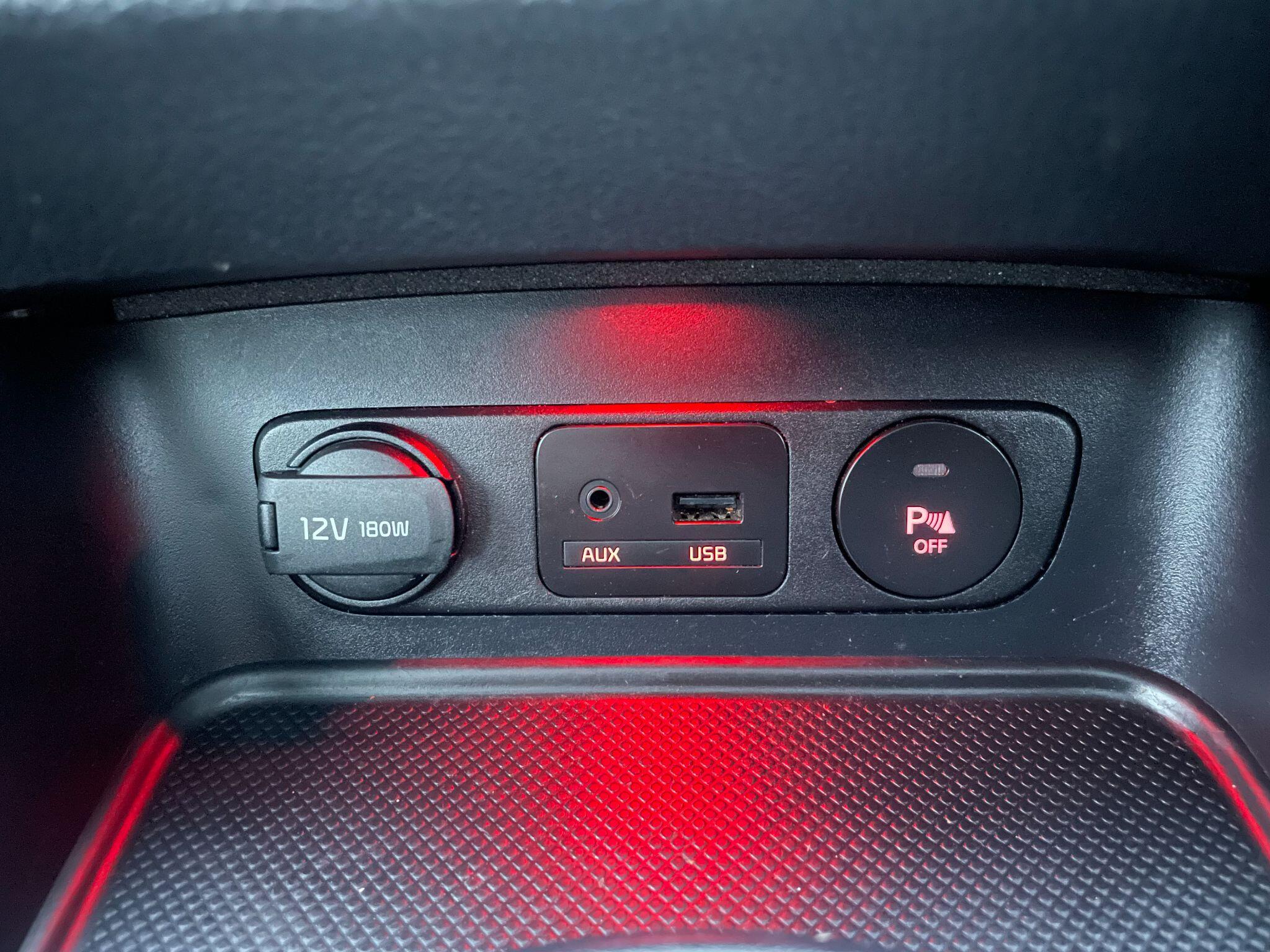 Kia Sportage 1.7 CRDi EcoDynamics 3 2WD Euro 5 (s/s) 5dr 5dr Manual 2014