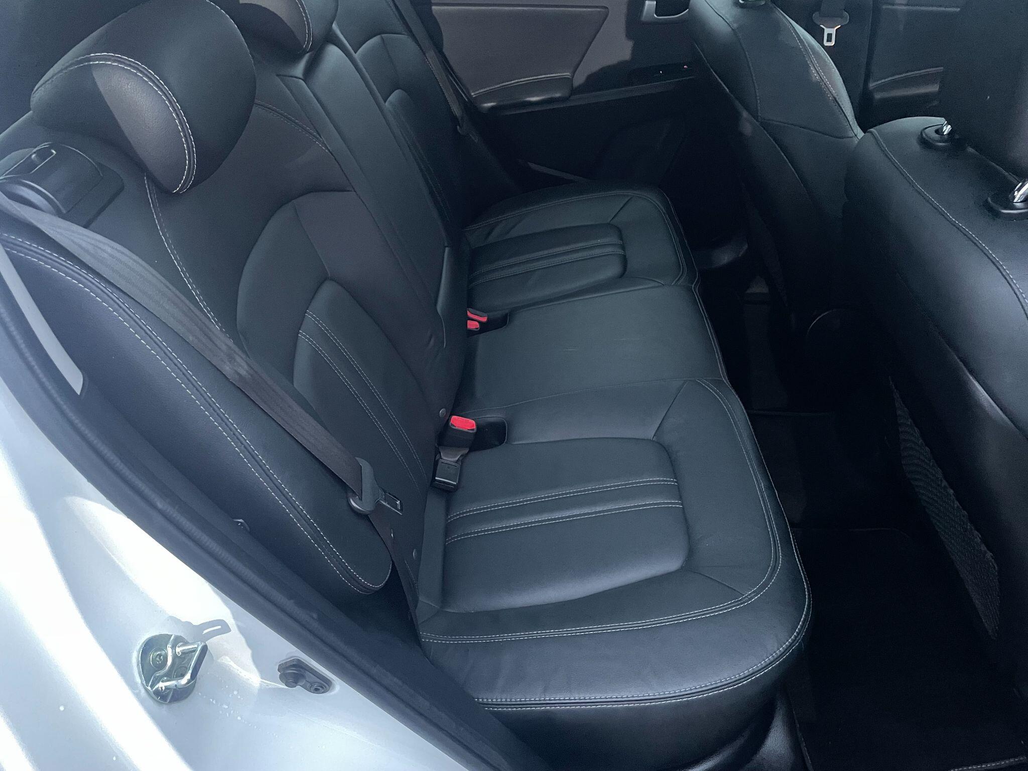 Kia Sportage 1.7 CRDi EcoDynamics 3 2WD Euro 5 (s/s) 5dr 5dr Manual 2014