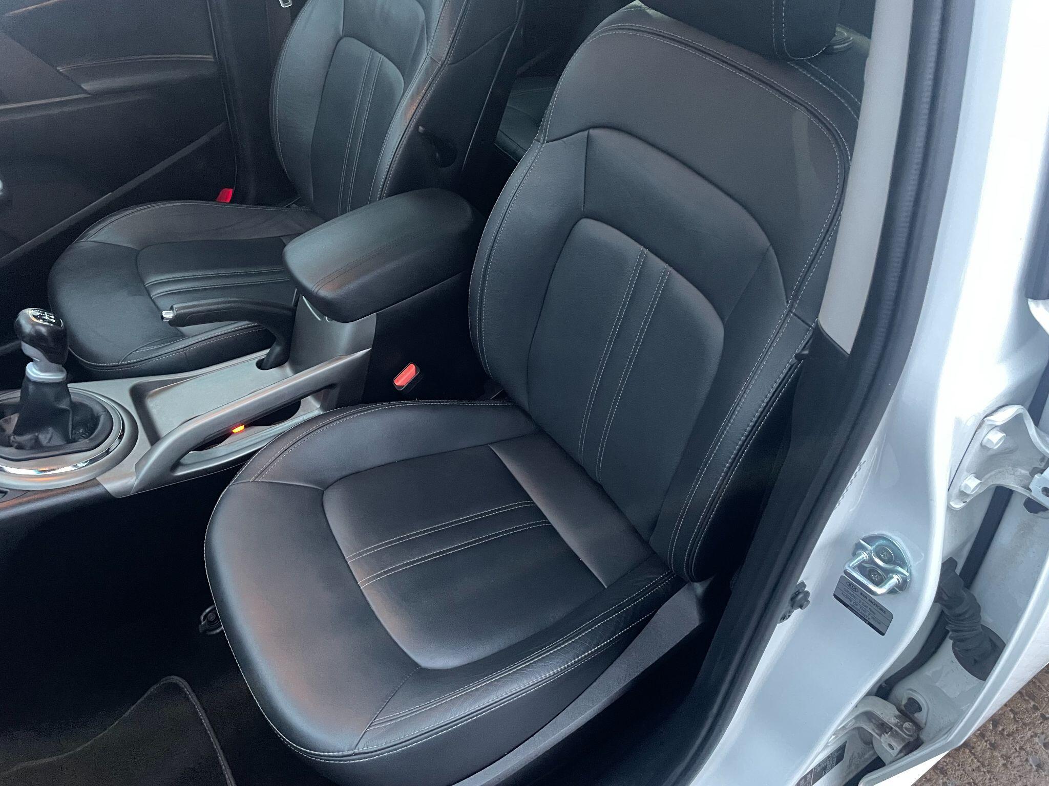 Kia Sportage 1.7 CRDi EcoDynamics 3 2WD Euro 5 (s/s) 5dr 5dr Manual 2014