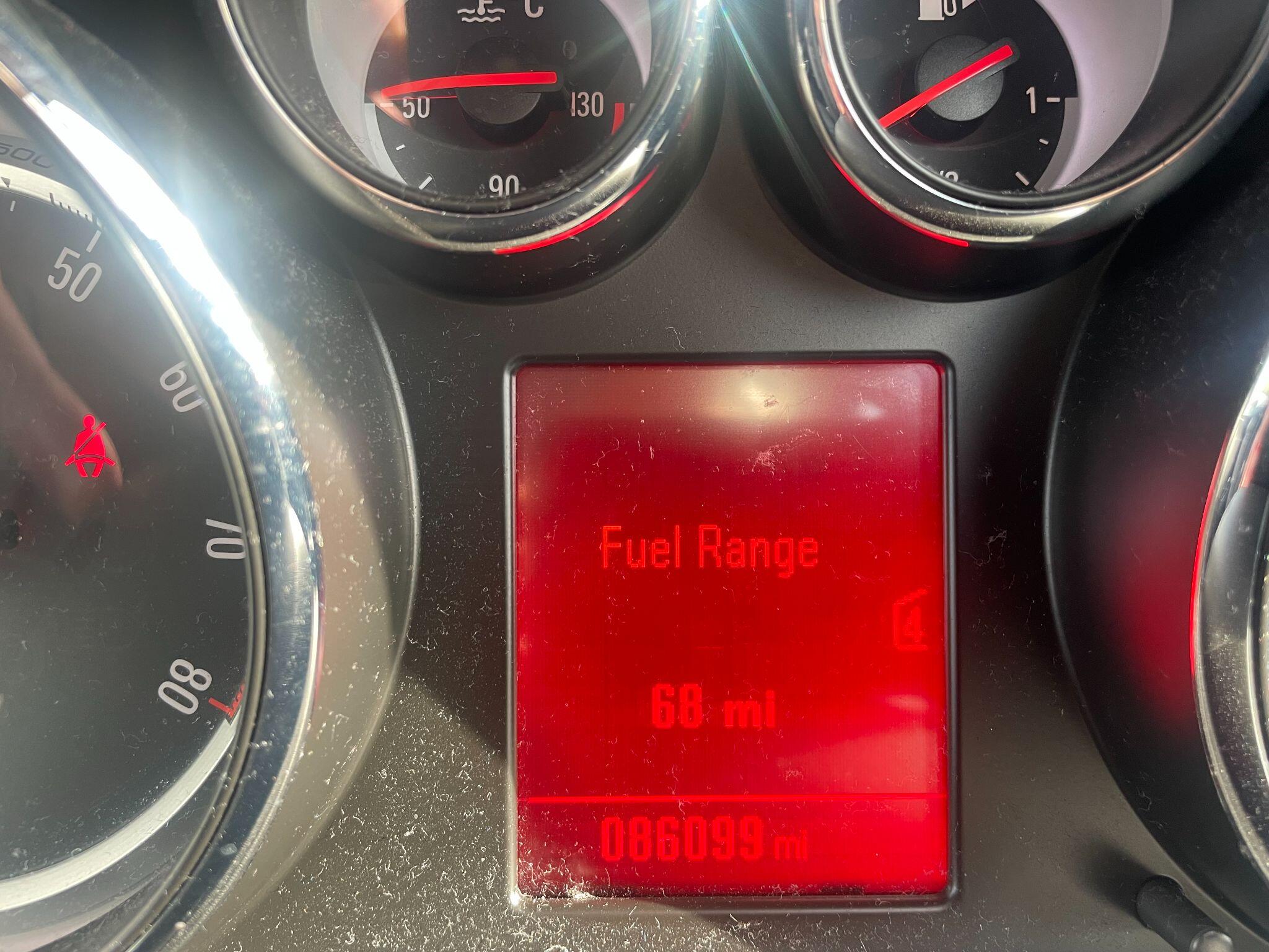 Vauxhall Astra 1.6 16v SE Euro 5 5dr 5dr Manual 2013